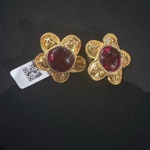 CHANEL Red Glass Flower Clip-on Earrings LE510057