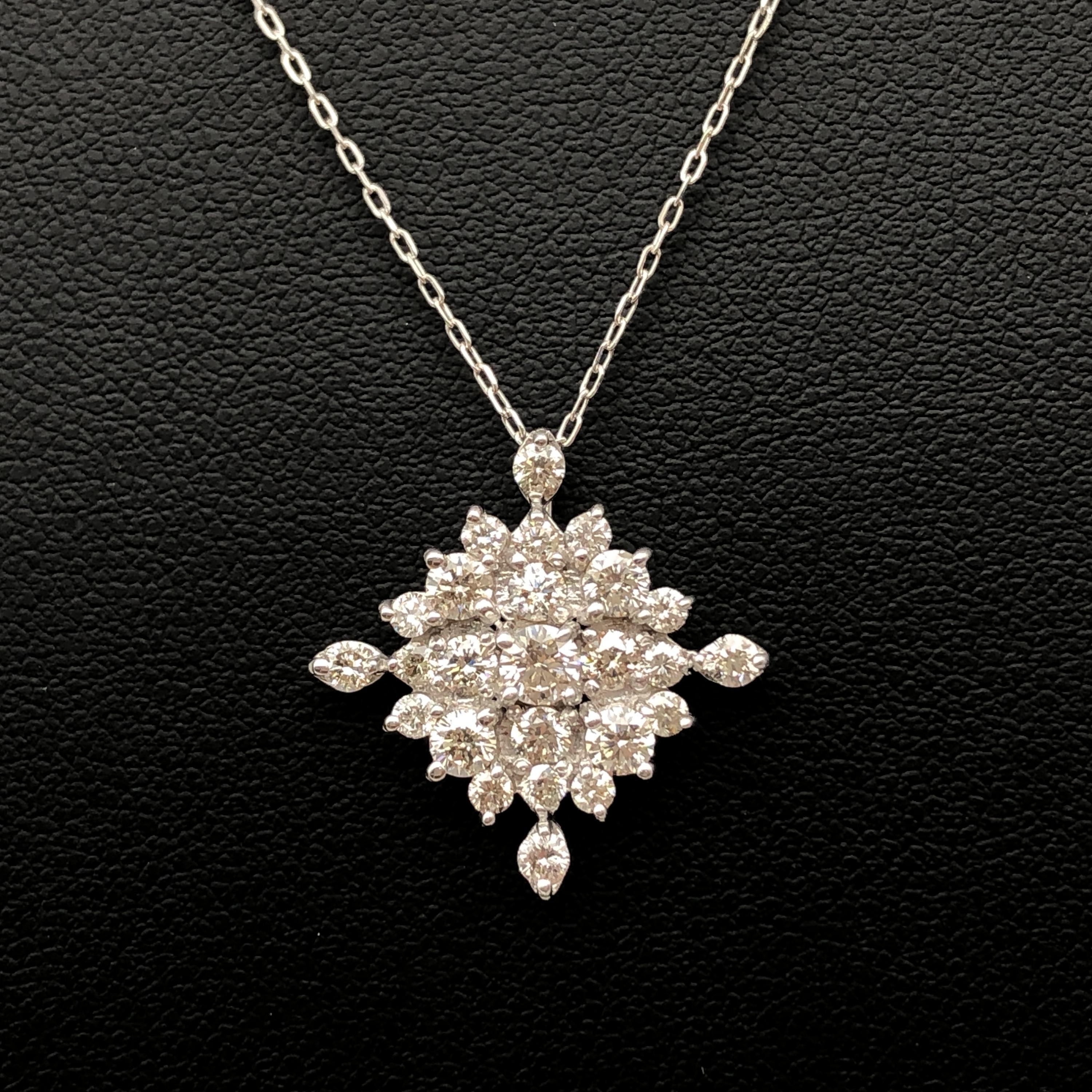 Custom Jewelry Snowflake Motif Diamond Necklace, D(1.00ct), K18WG, 2.4g, 17inch C297497