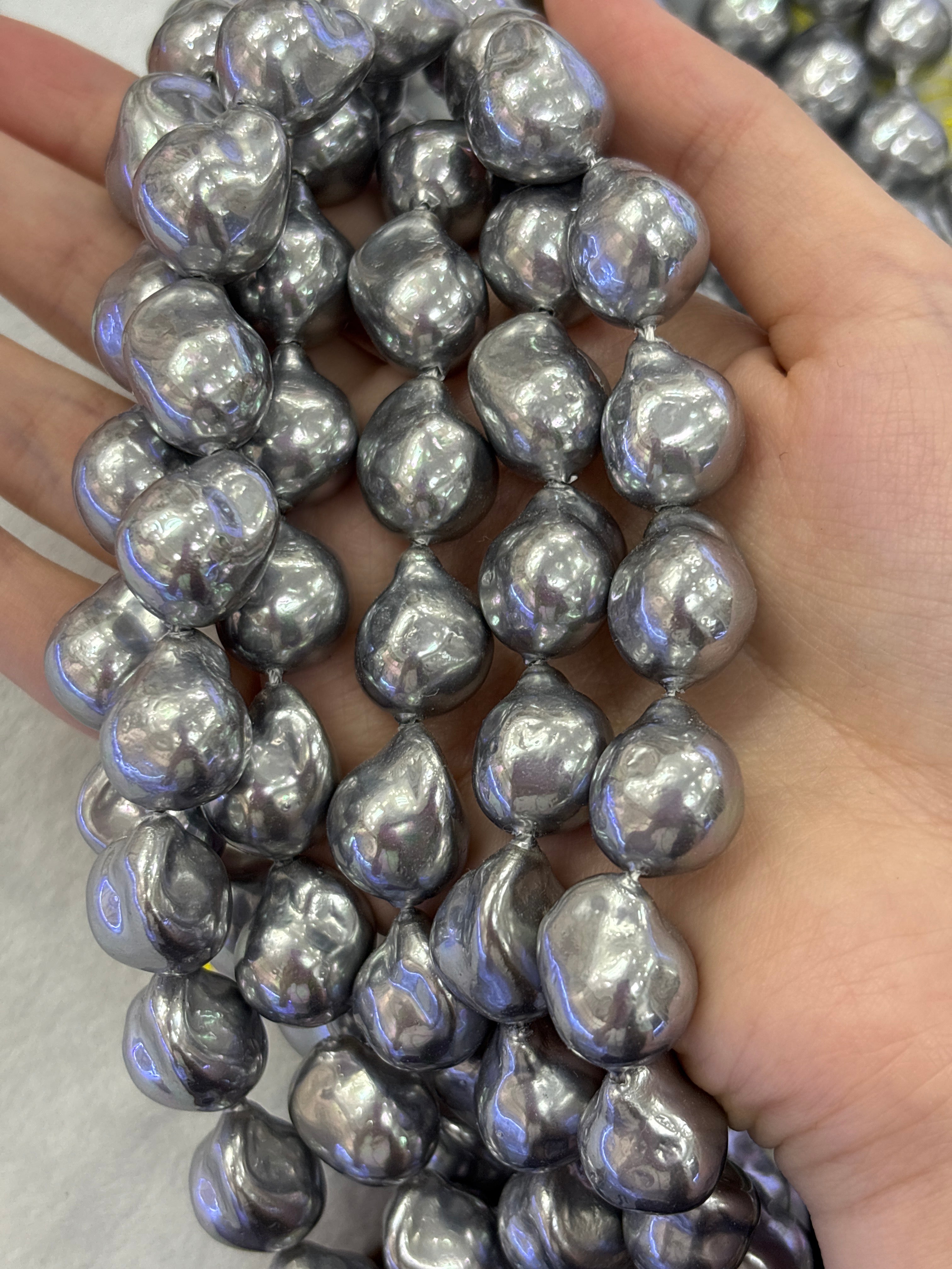 Silver MOP Shell DXBCS0598