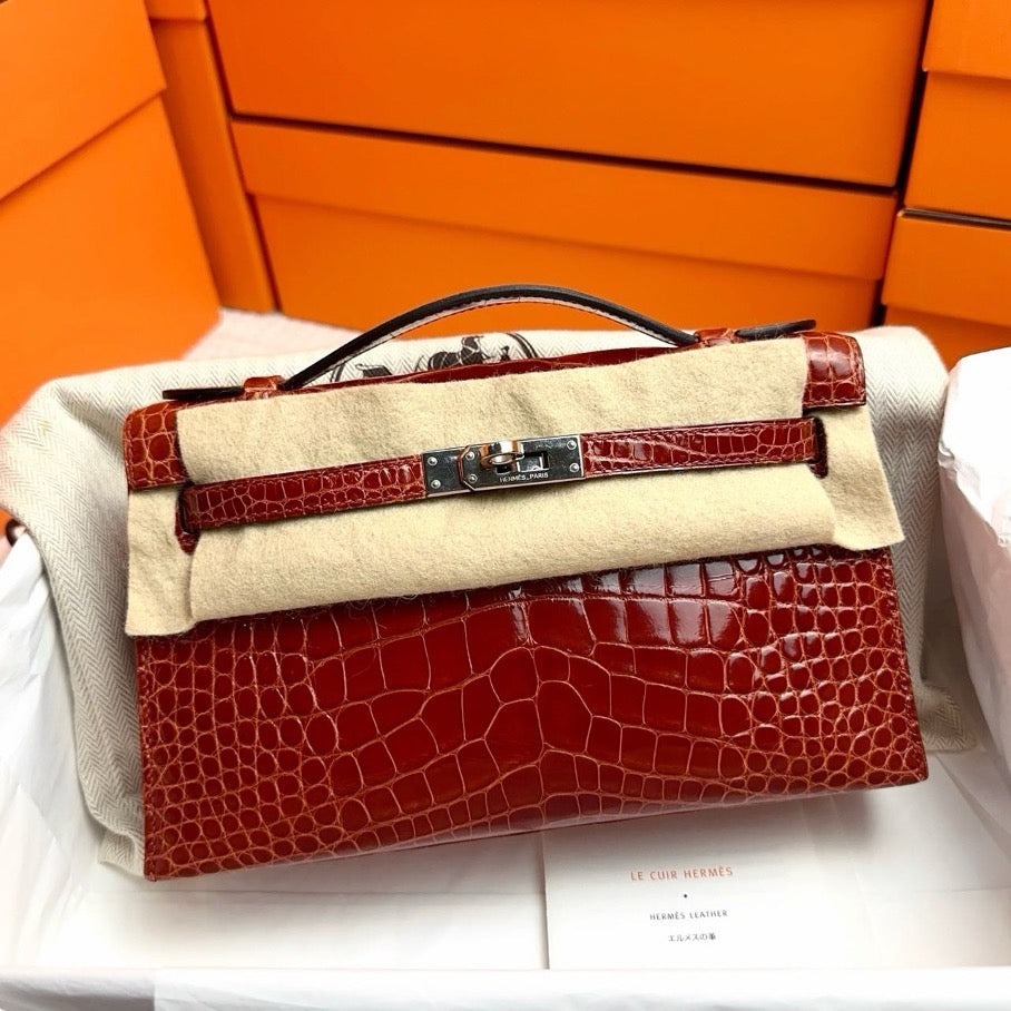 Hermes Kelly Pochette Miel Shiny Alligator PHW #T SYC2208