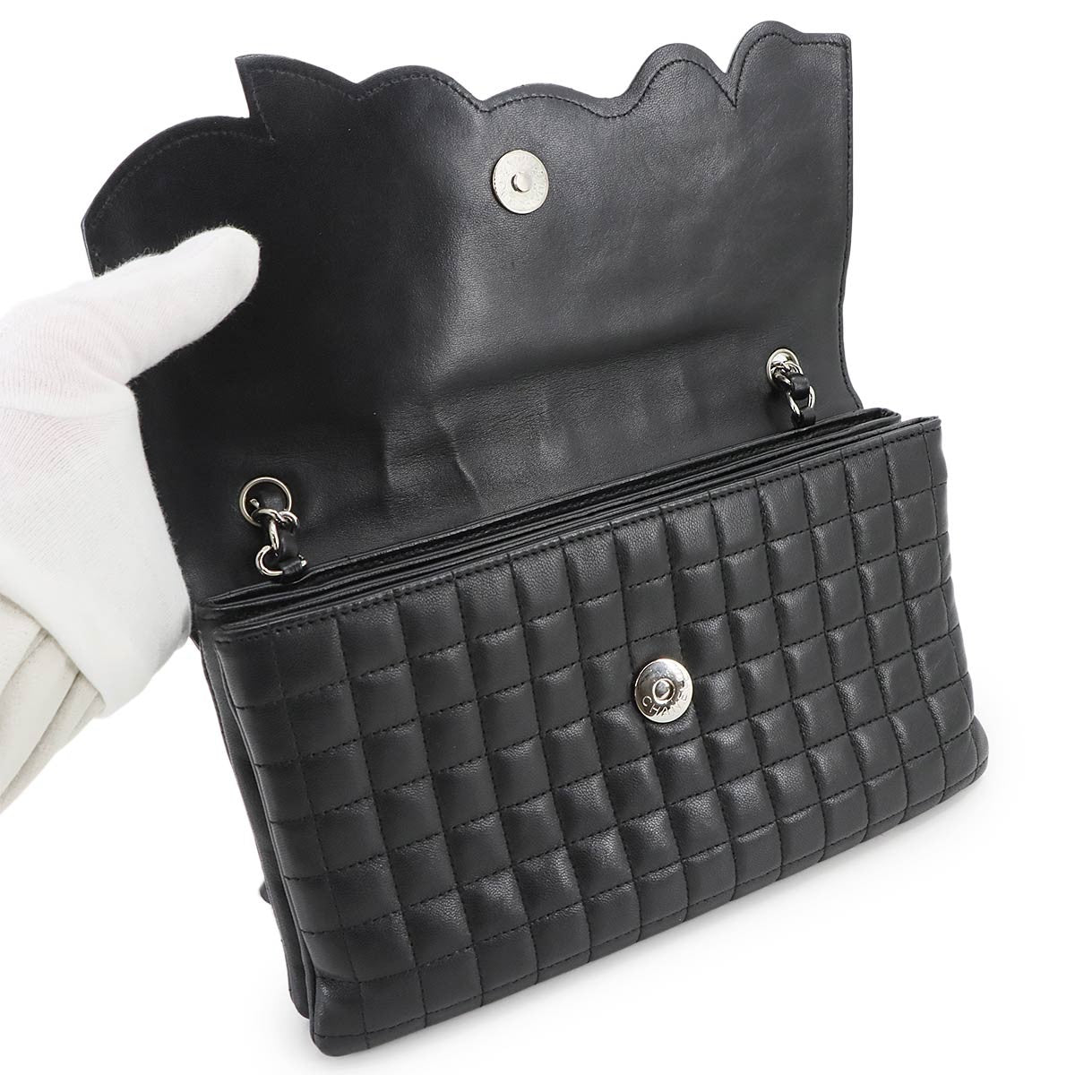 CHANEL Chocolate bar Camellia Chain Shoulder Bag Leather Black Purse 903006435