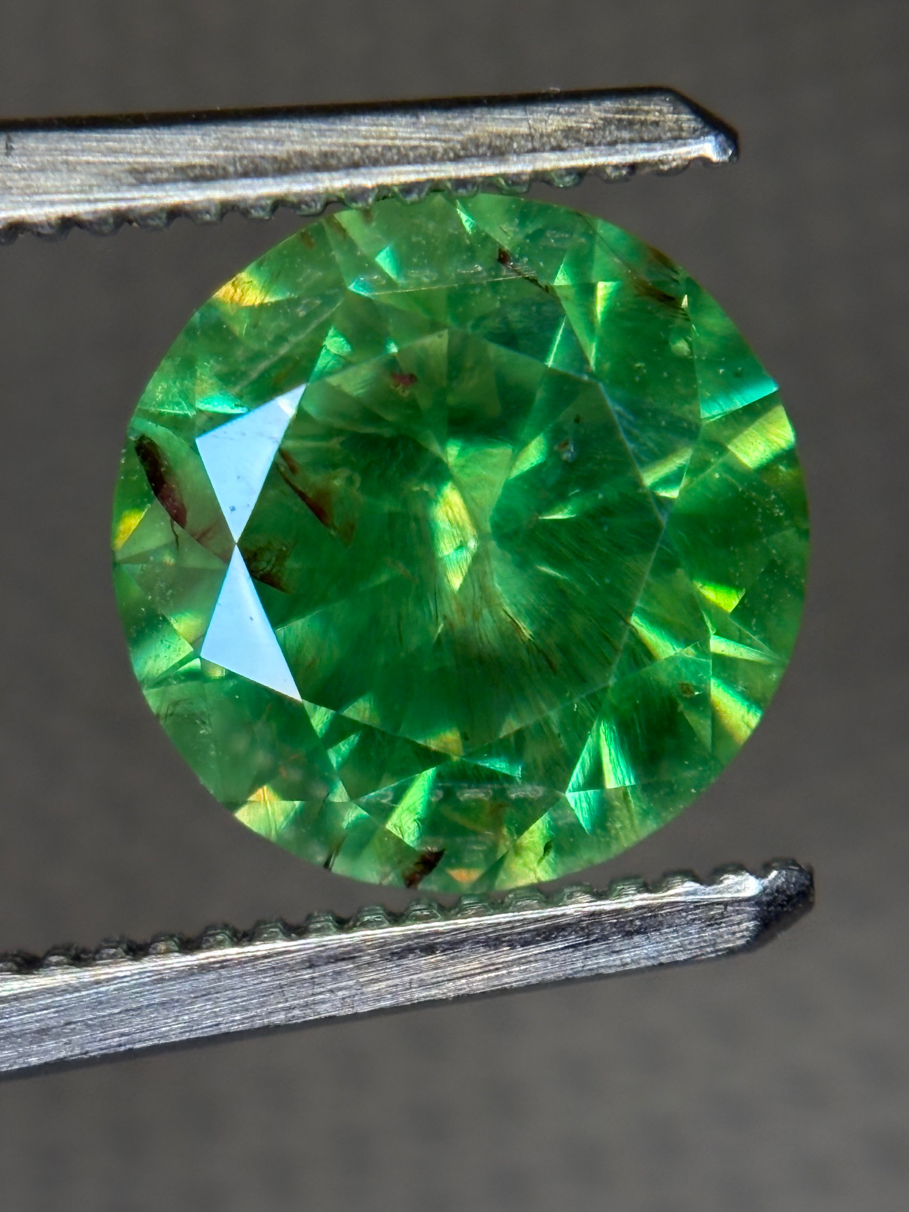 2.25ct Museum-Grade Russian Demantoid Bobrovka (2, vkl) DXBCS4866