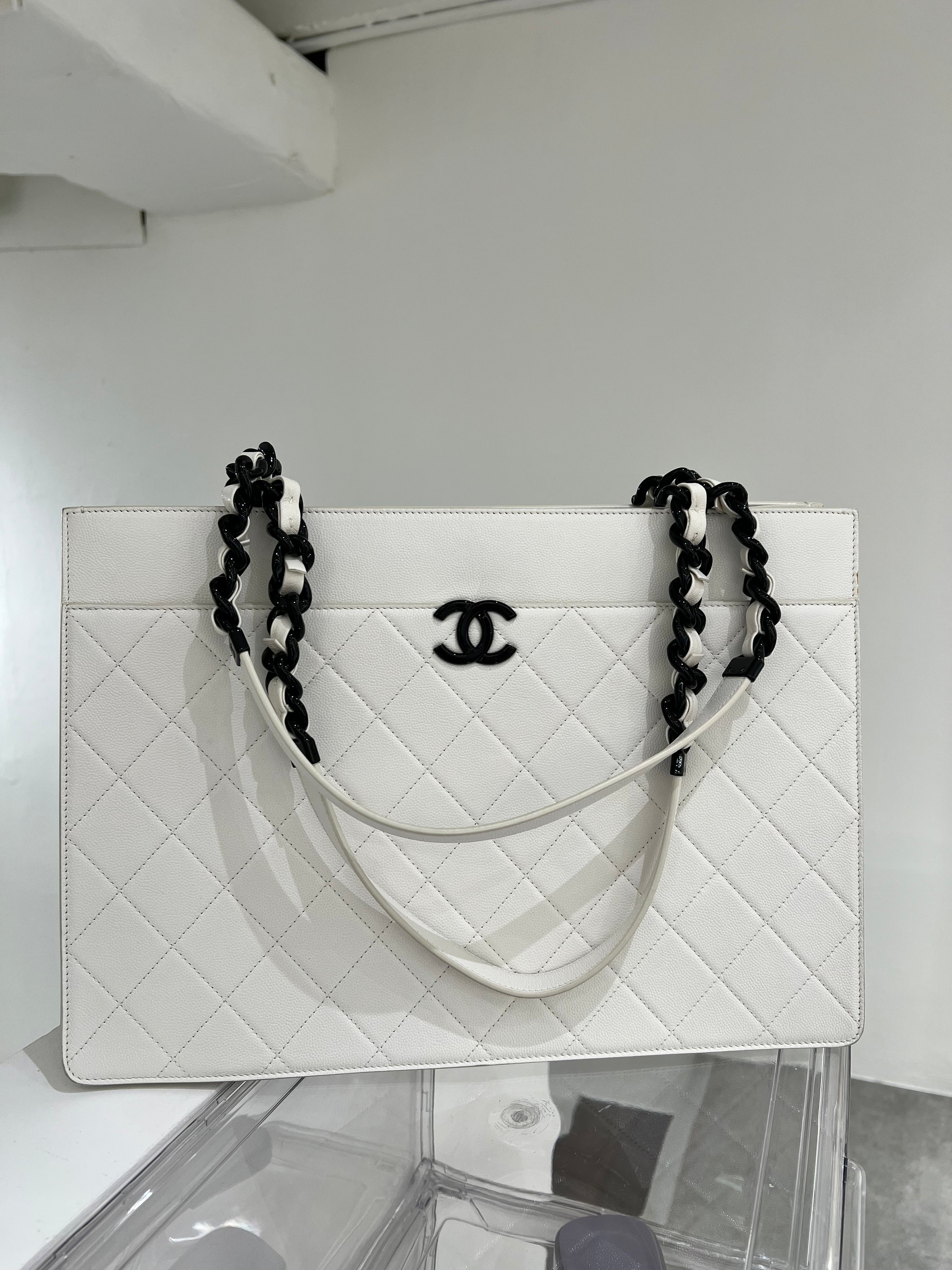 CHANEL WHITE GRAINED CALF BAG BAG SYC1970