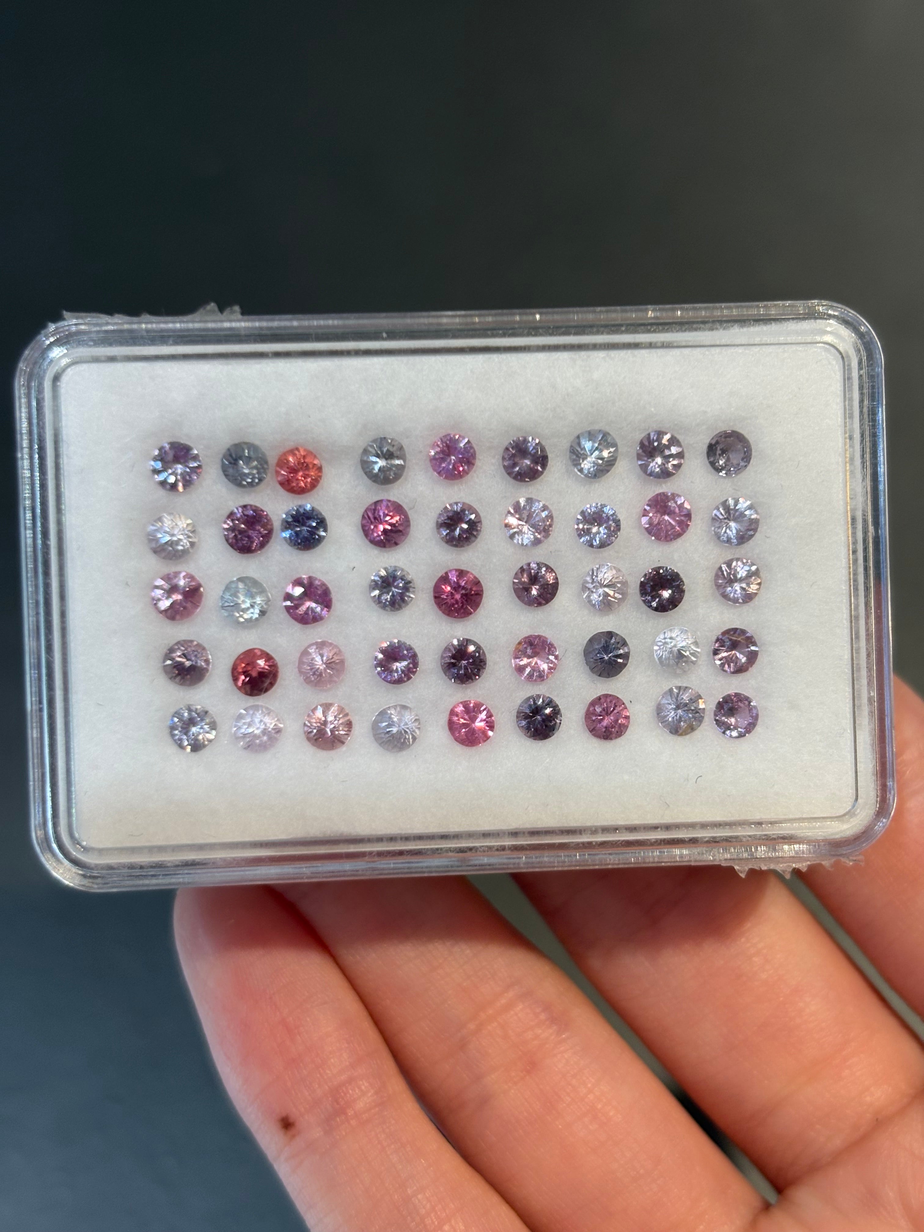6.65ct Burma Spinel Round Set 3mm DXBCS5699