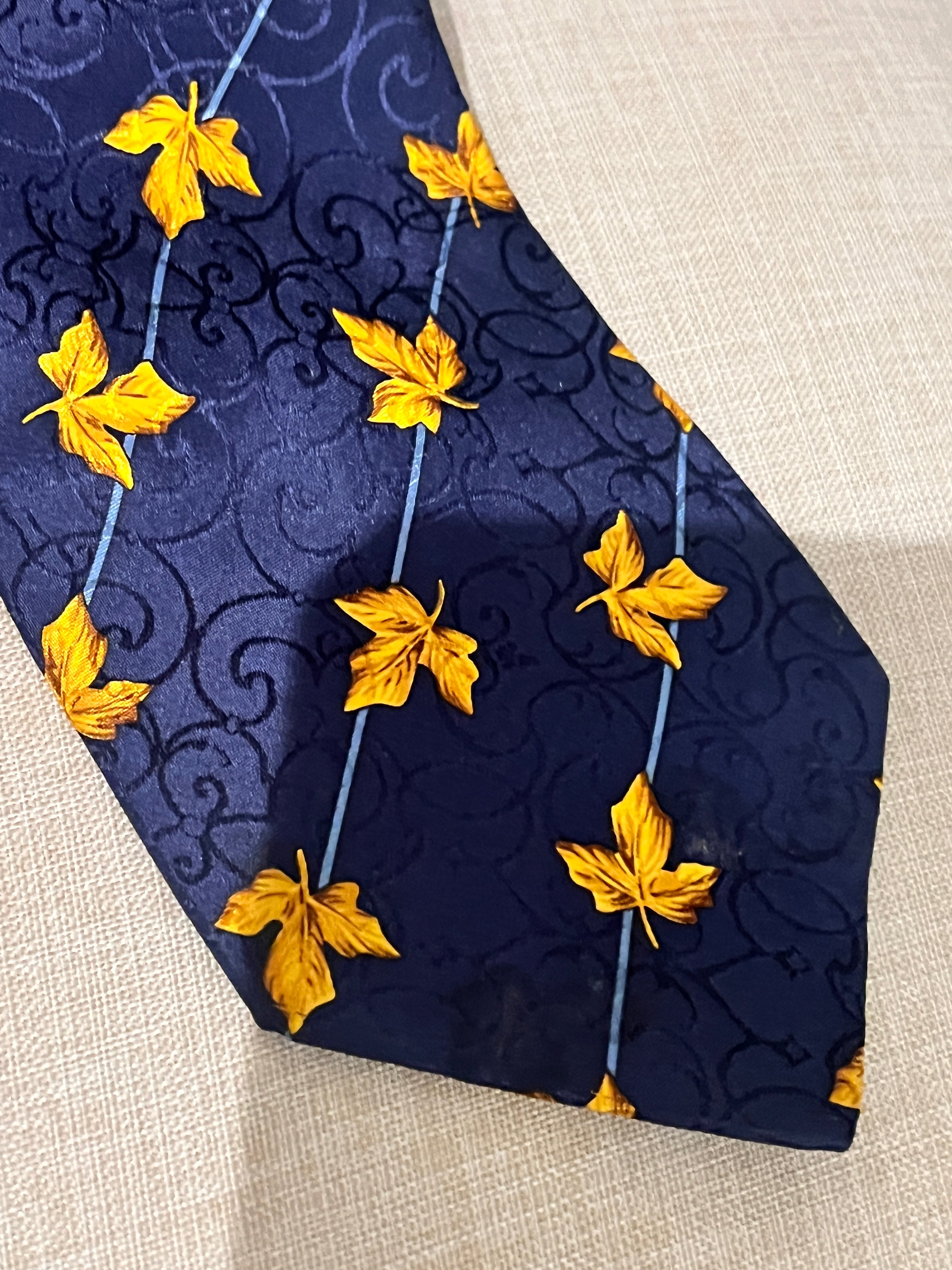 Dior leaves tie AKC1541