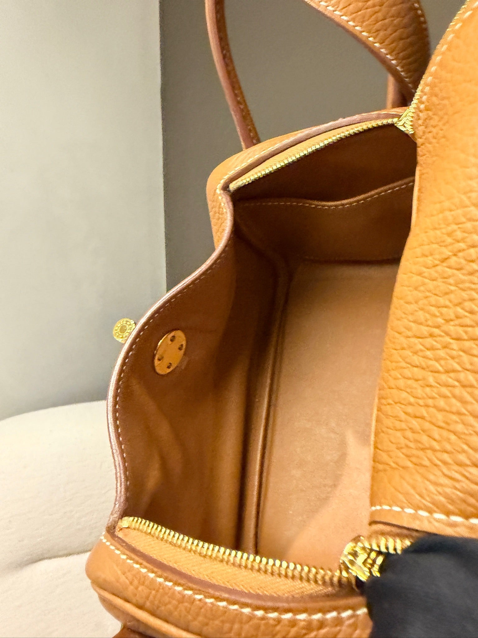 Hermès Mini Lindy 20 Gold GHW