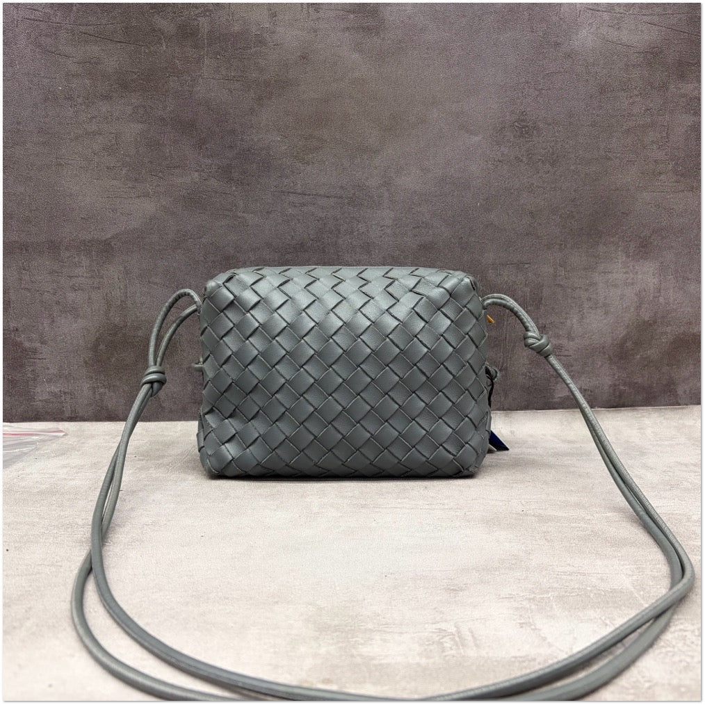 Bottega Veneta Grey Intrecciato Nappa Leather Camera Bag C19494985607
