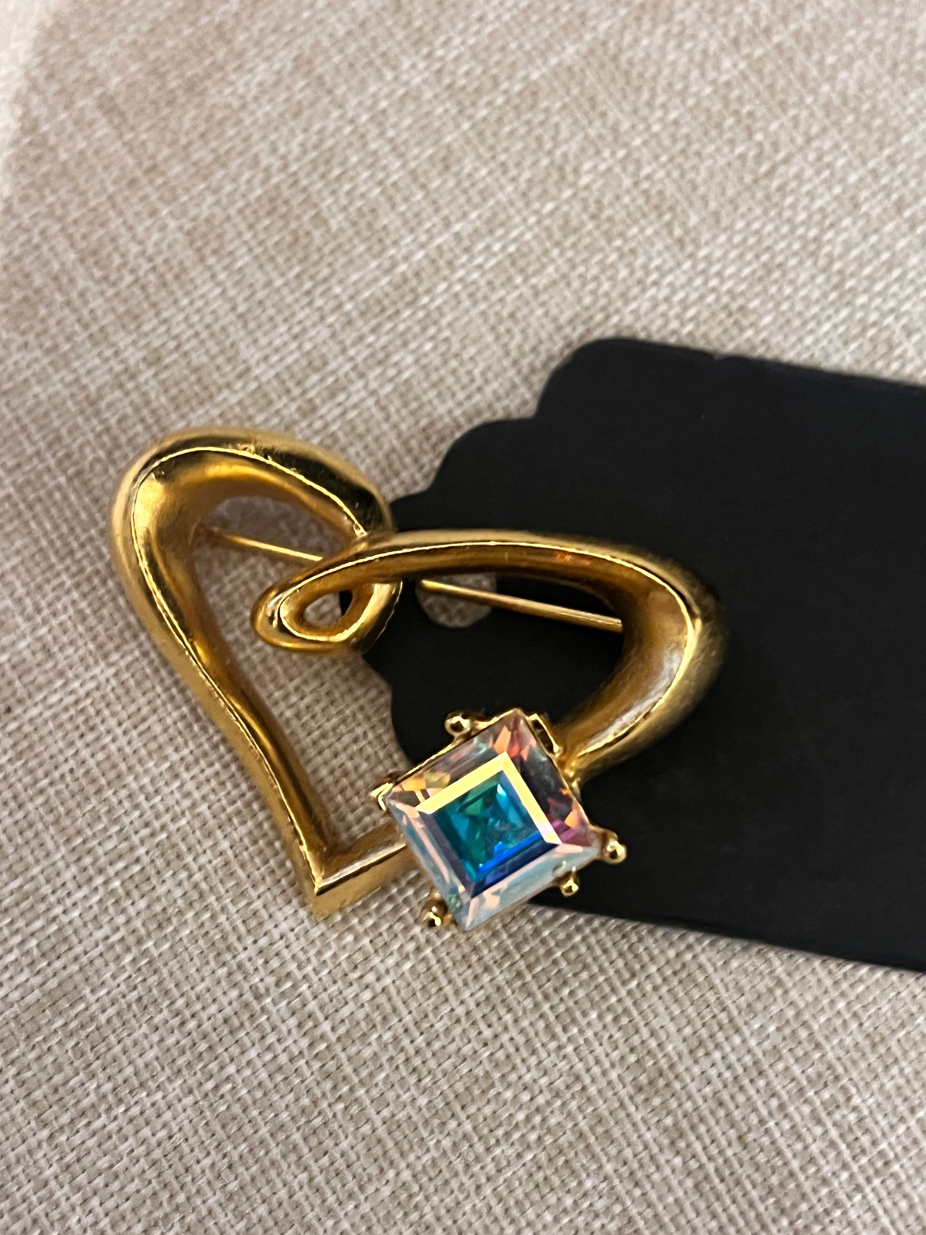 Lacroix Heart brooch AKC1544