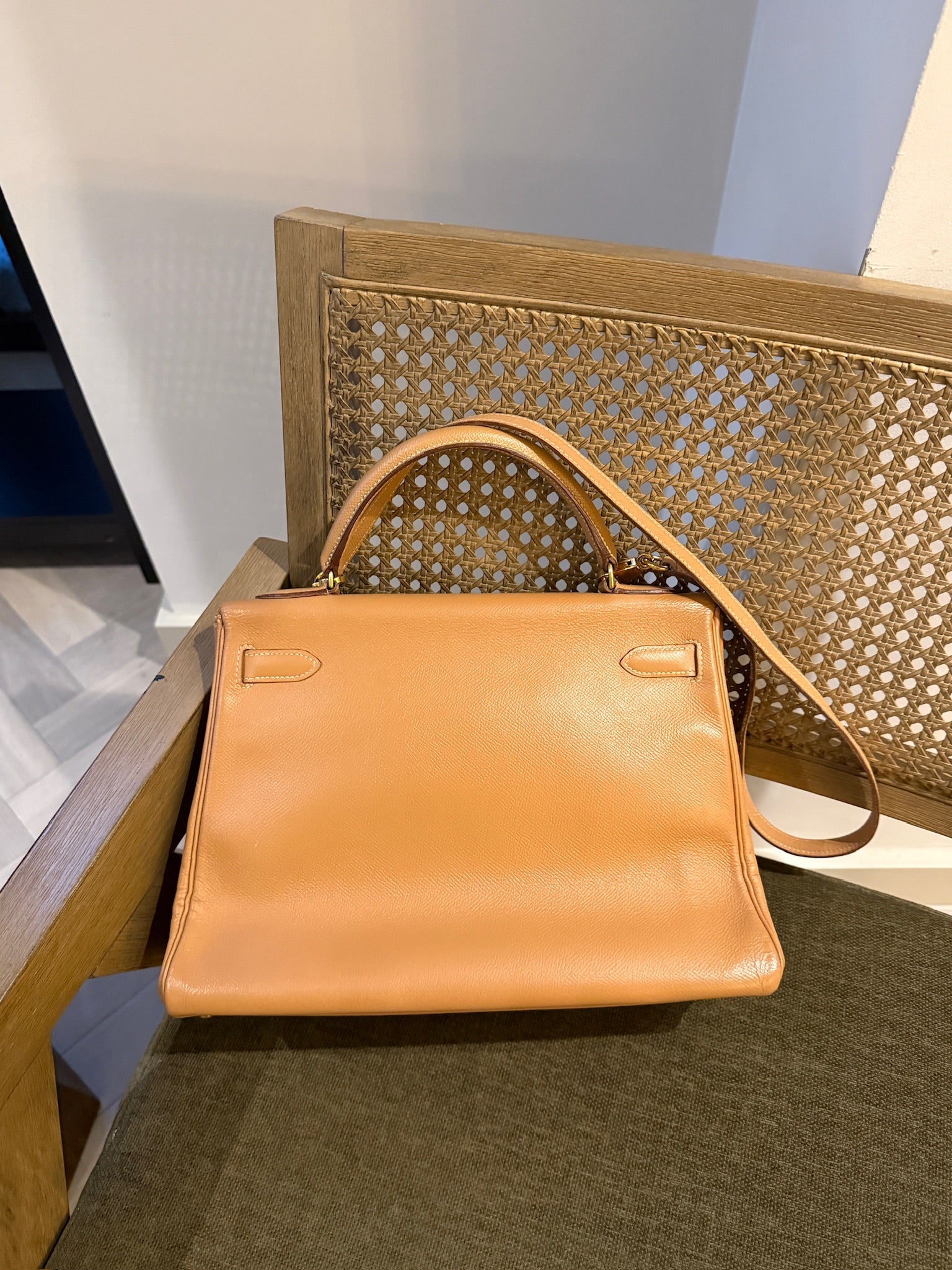Hermès Kelly 32 – Caramel epsom Leather – Vintage – With Strap – Gold Hardware