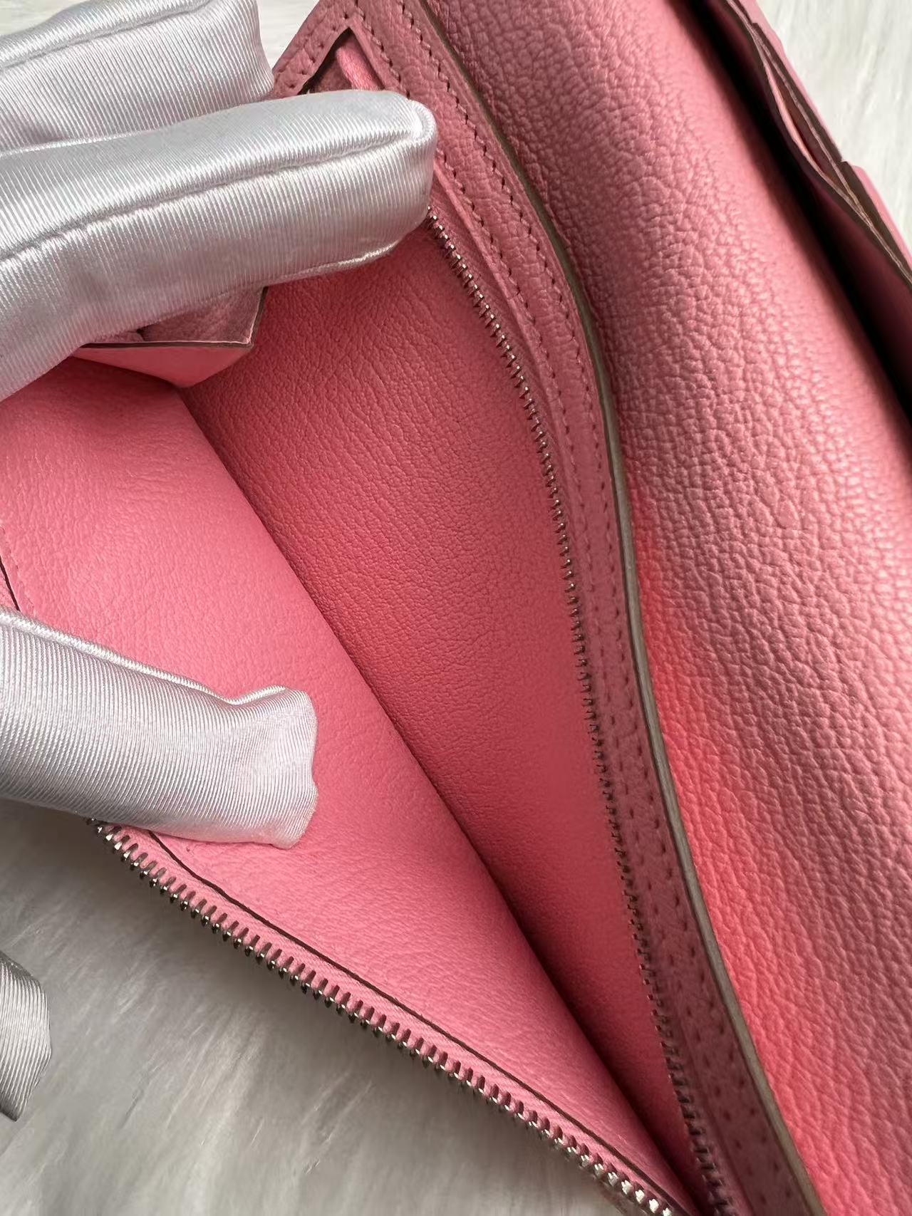 Hermès bearn3Q Premium Leather Bifold Wallet - Sakura Pink
