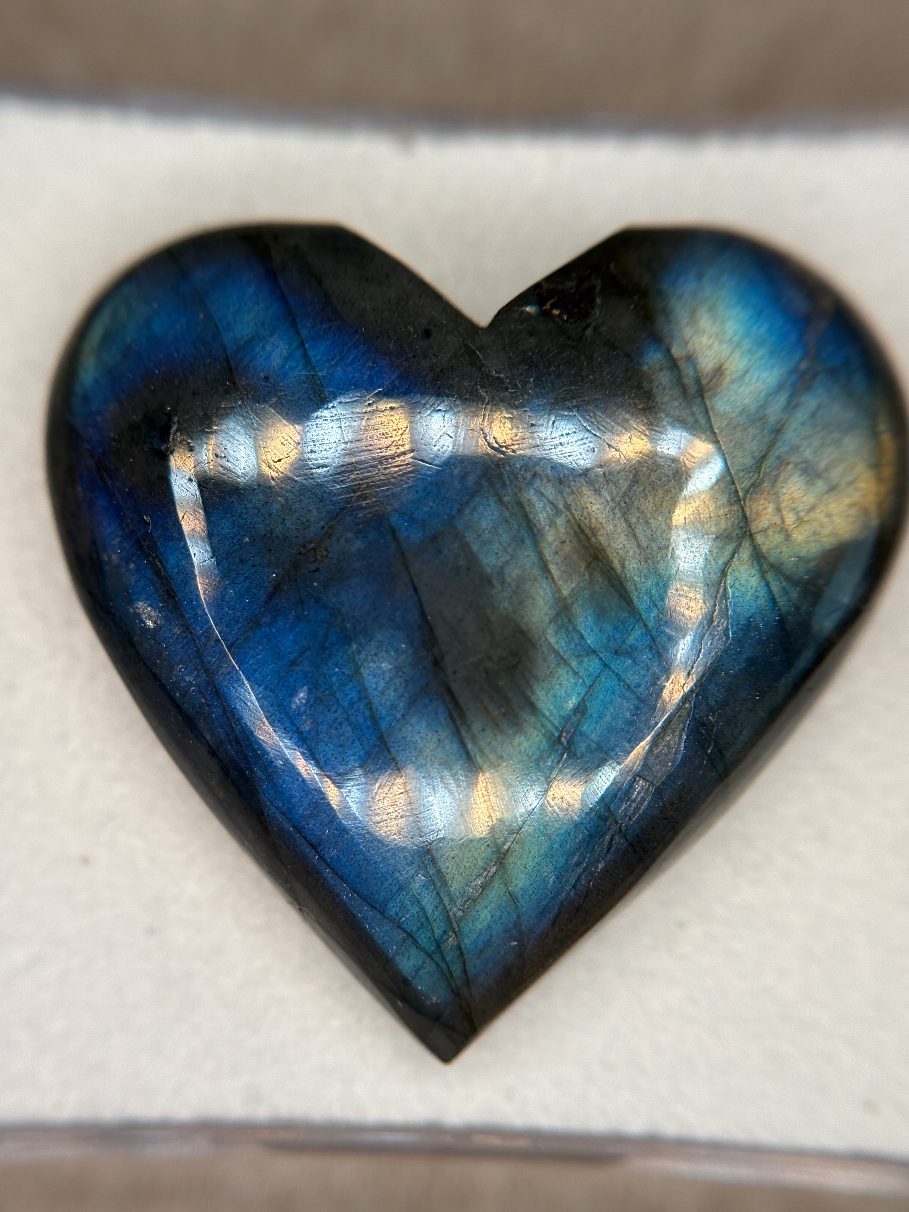 37.55ct Labradorite Heart THAIC0085