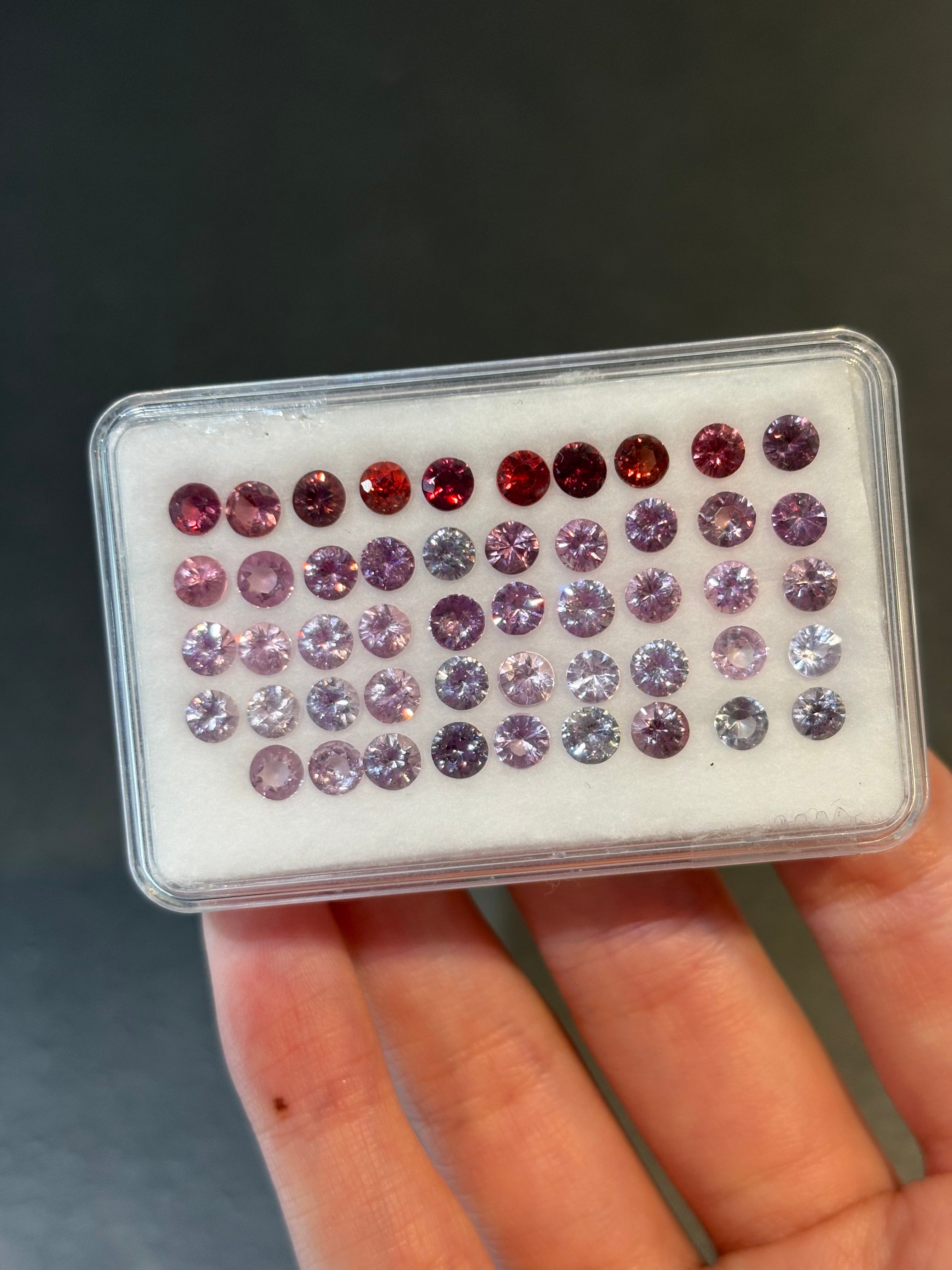 11.37ct Burma Spinel Round Set 4mm DXBCS5695