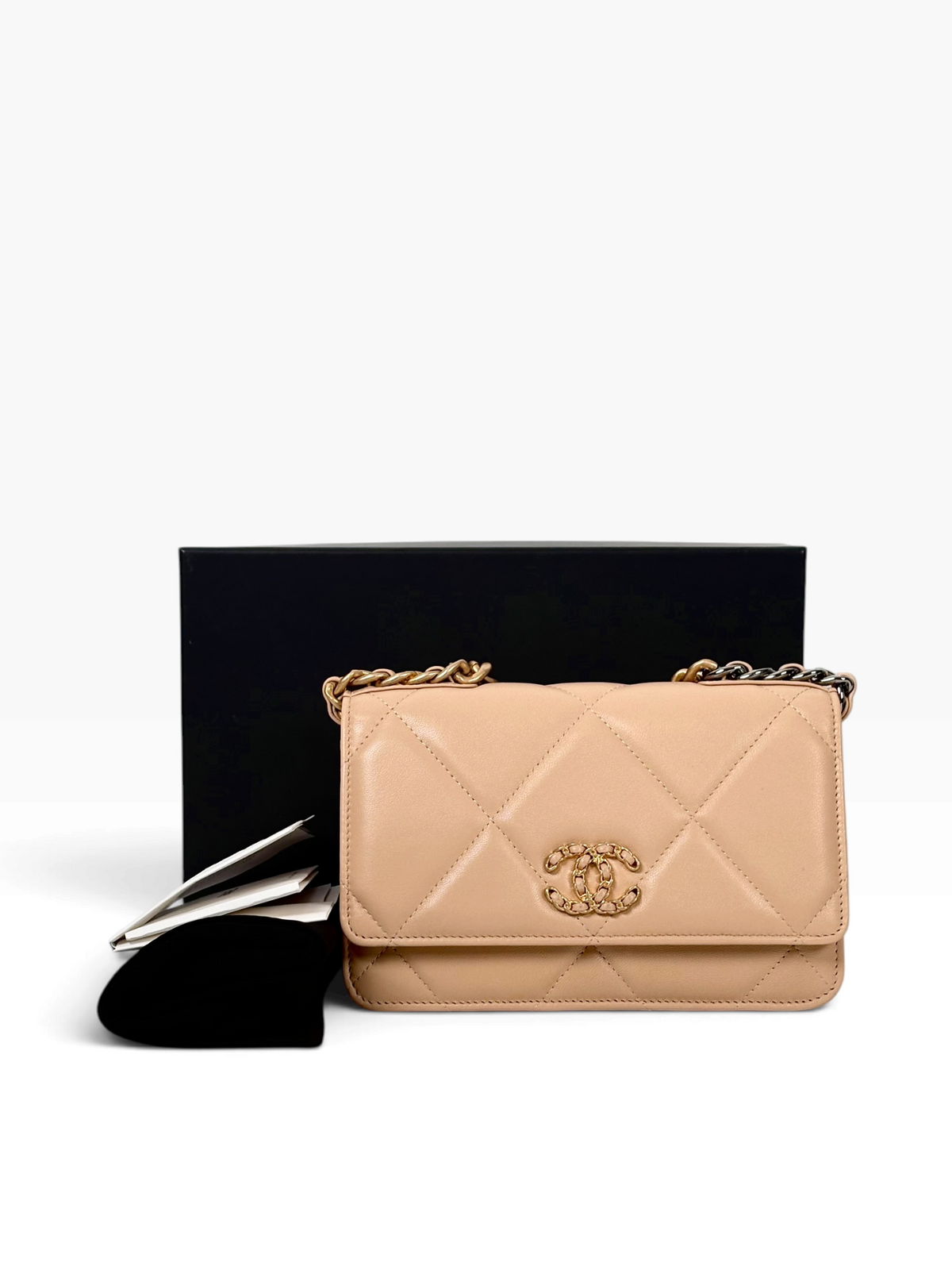 Chanel 19 Beige Wallet On Chain Bag in Lambskin - Full Set
