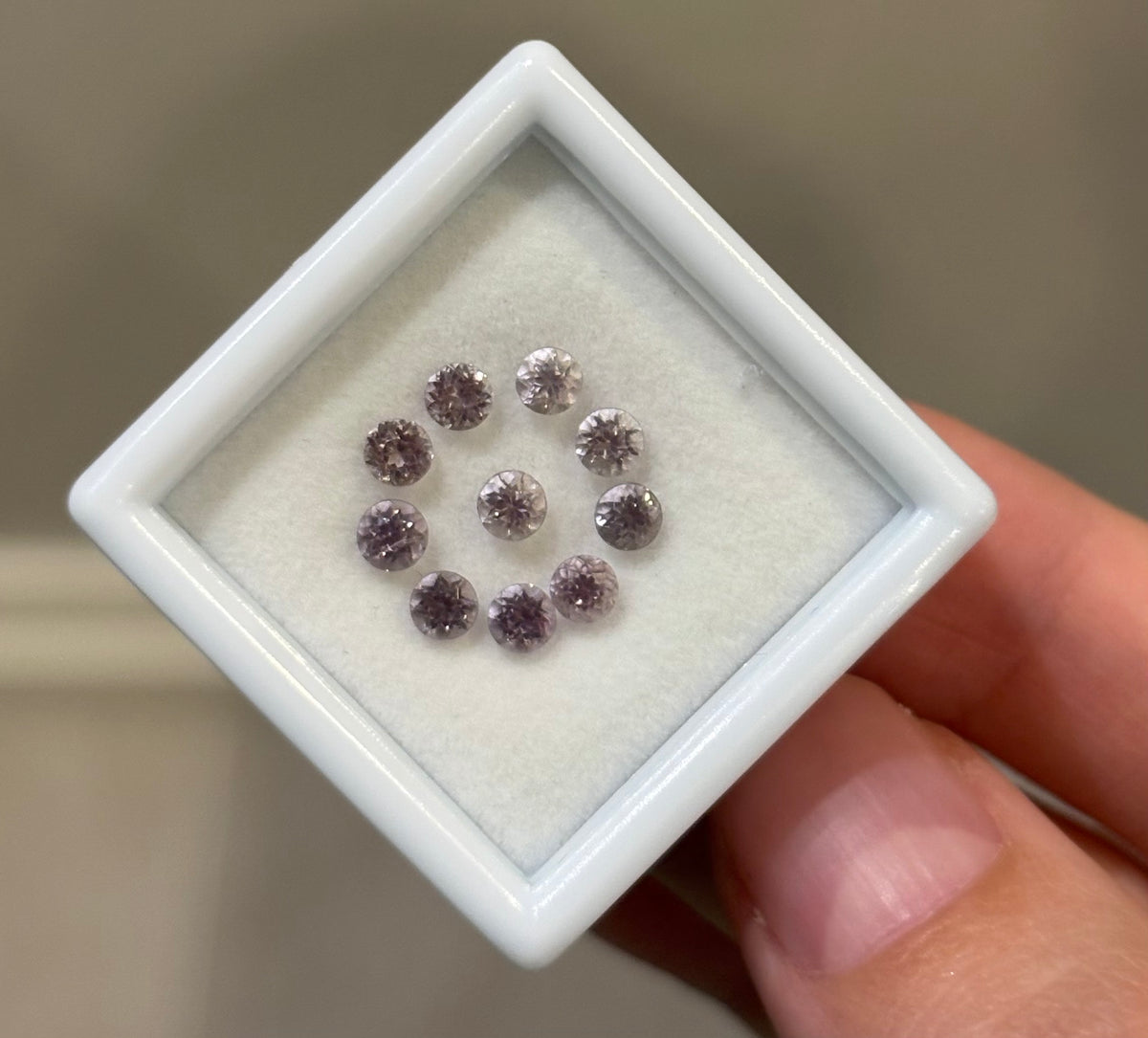 1.50ct Silver Mauve Spinel Melee THAIC0726