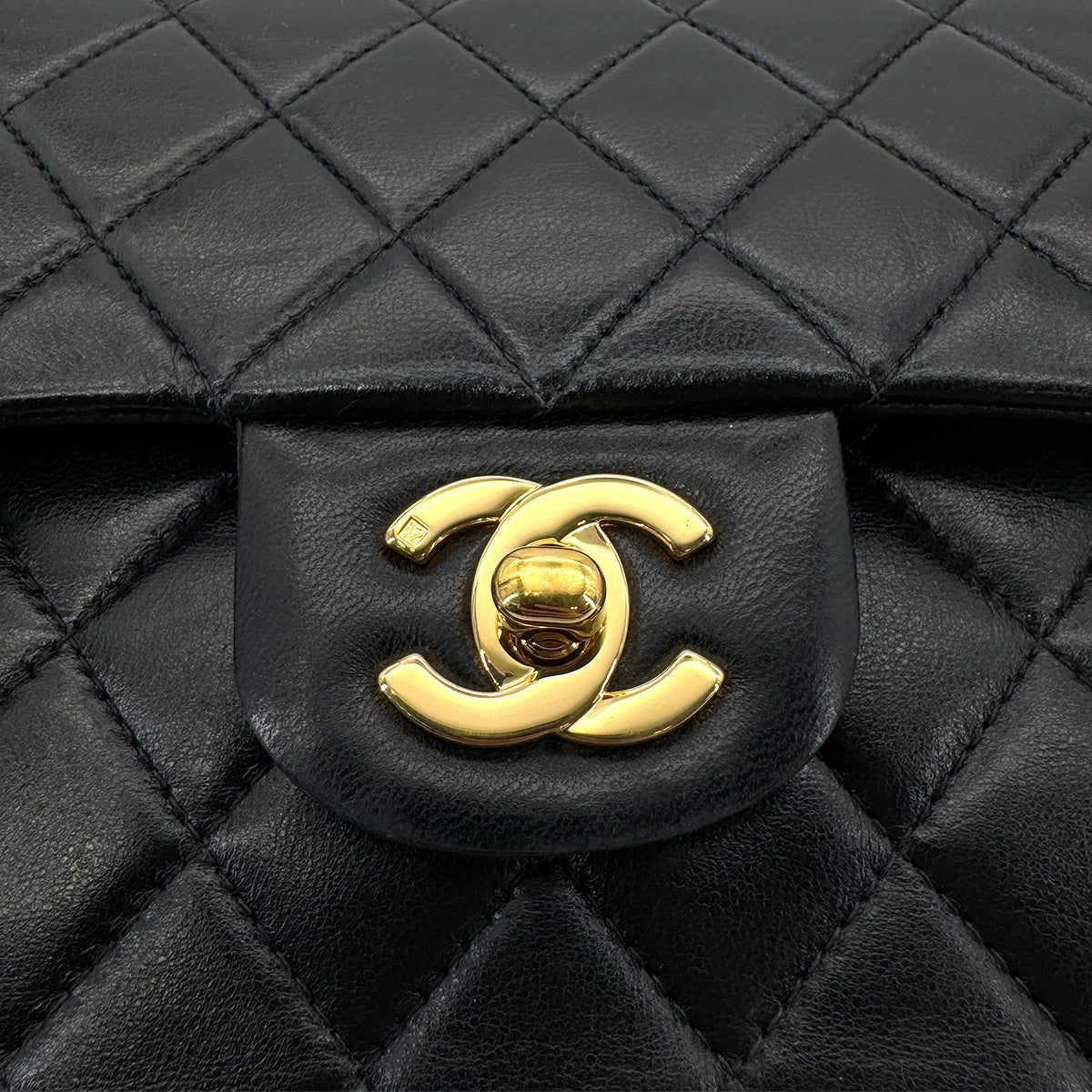CHANEL VINTAGE CLASSIC FLAP MEDIUM CHAIN SHOULDER BAG BLACK LAMB SKIN 90208126