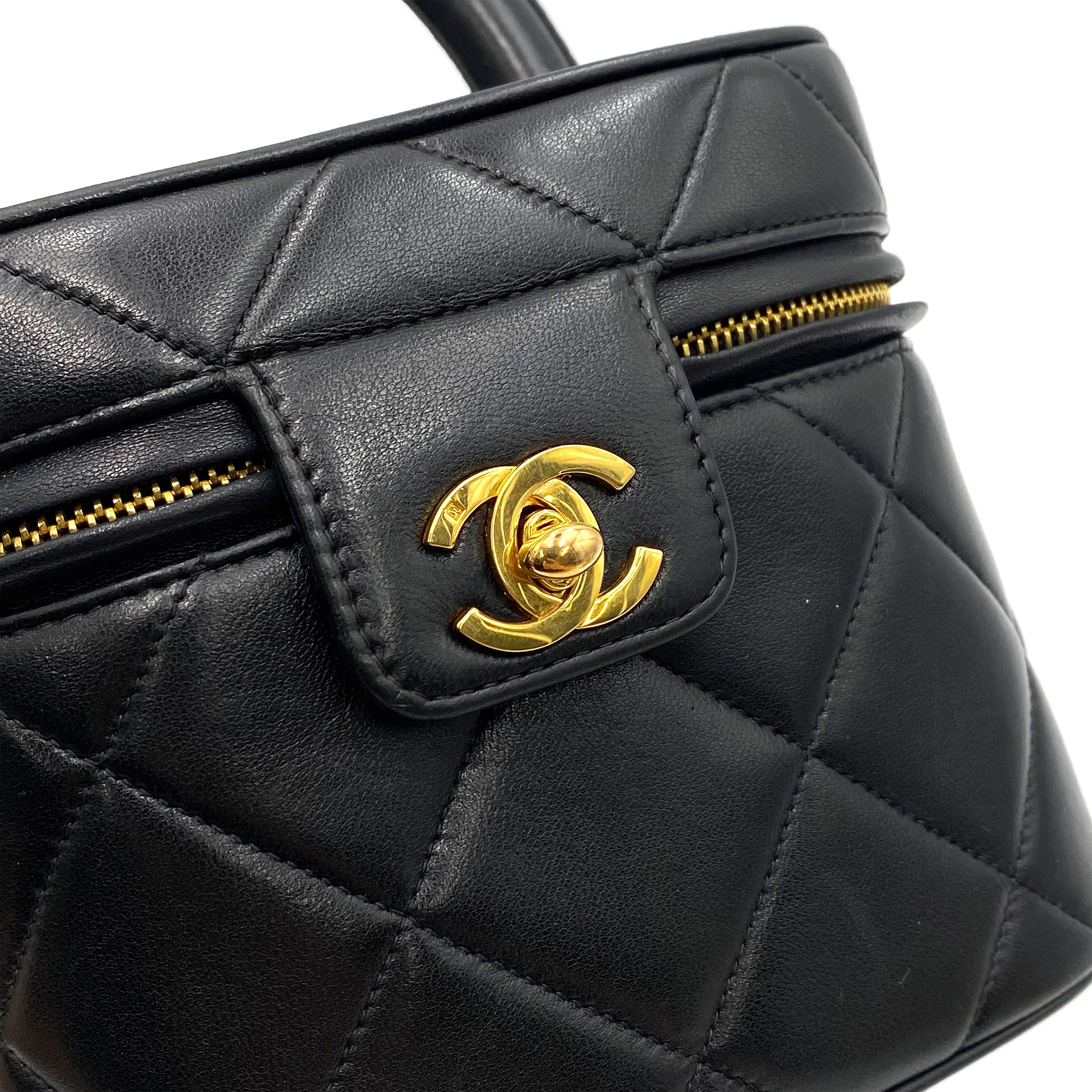 CHANEL VINTAGE VANITY HAND BAG BLACK LAMB SKIN 90237314