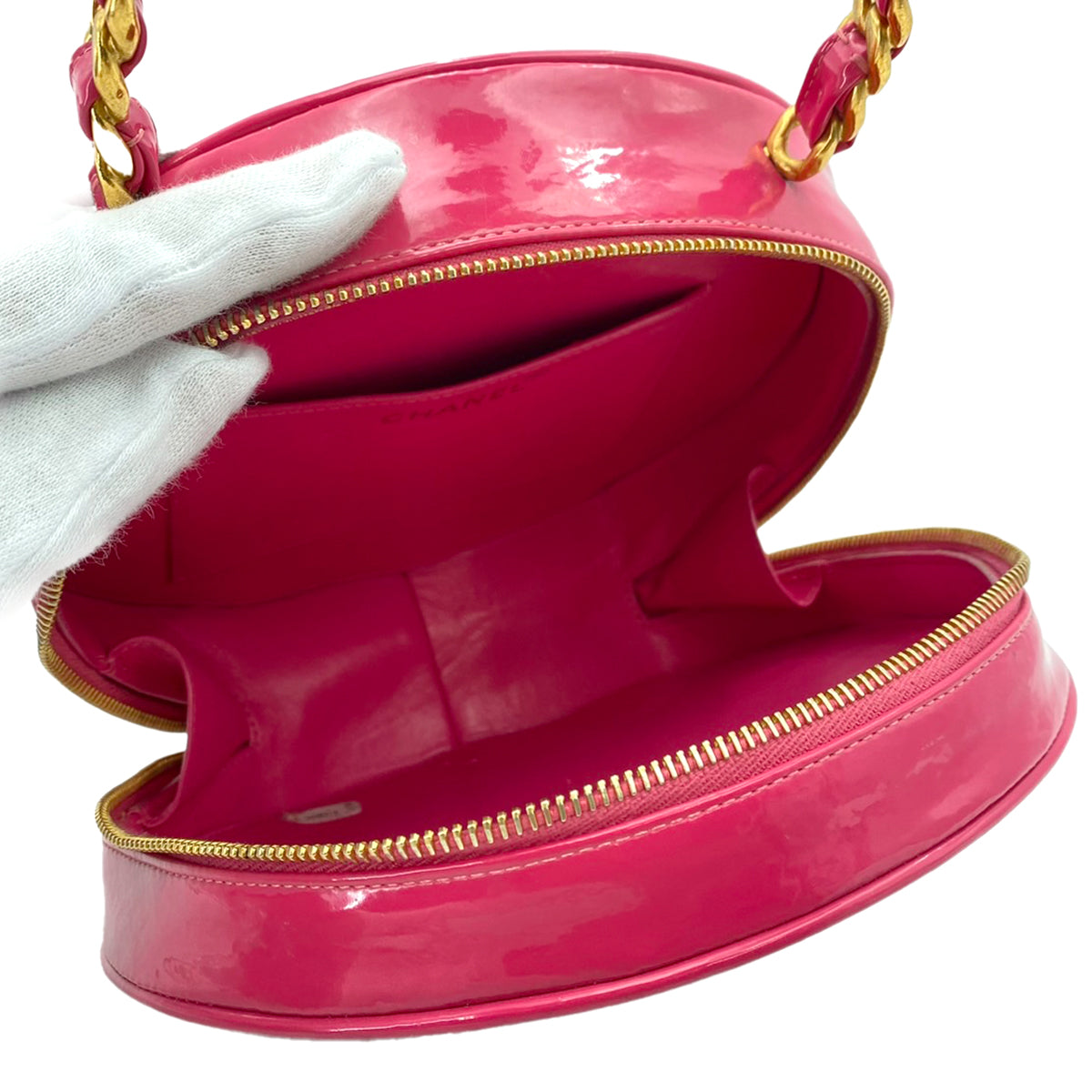 CHANEL VINTAGE MATELASSE ROUND VANITY HAND BAG PINK ENAMEL 90242651 - PURPOSE
