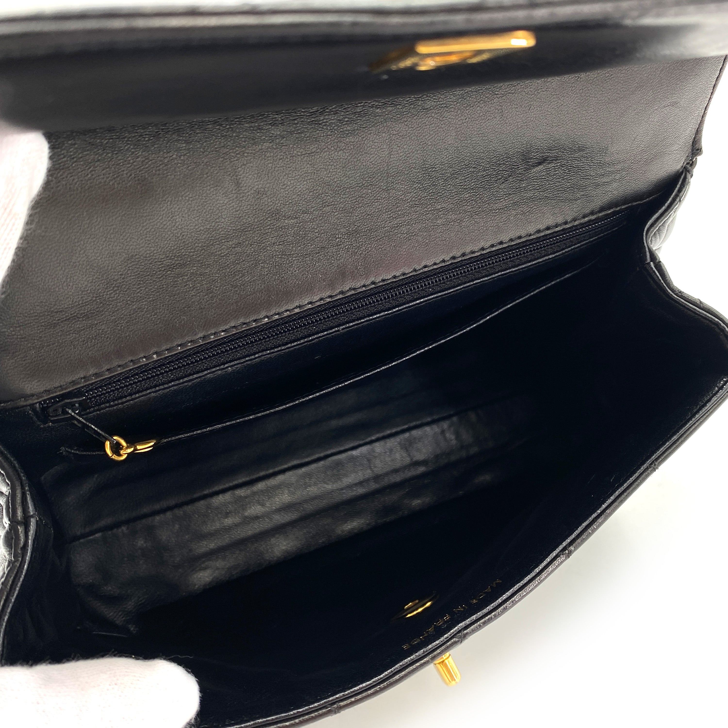 CHANEL VINTAGE MATELASSE HAND BAG BLACK LAMB SKIN 90242984