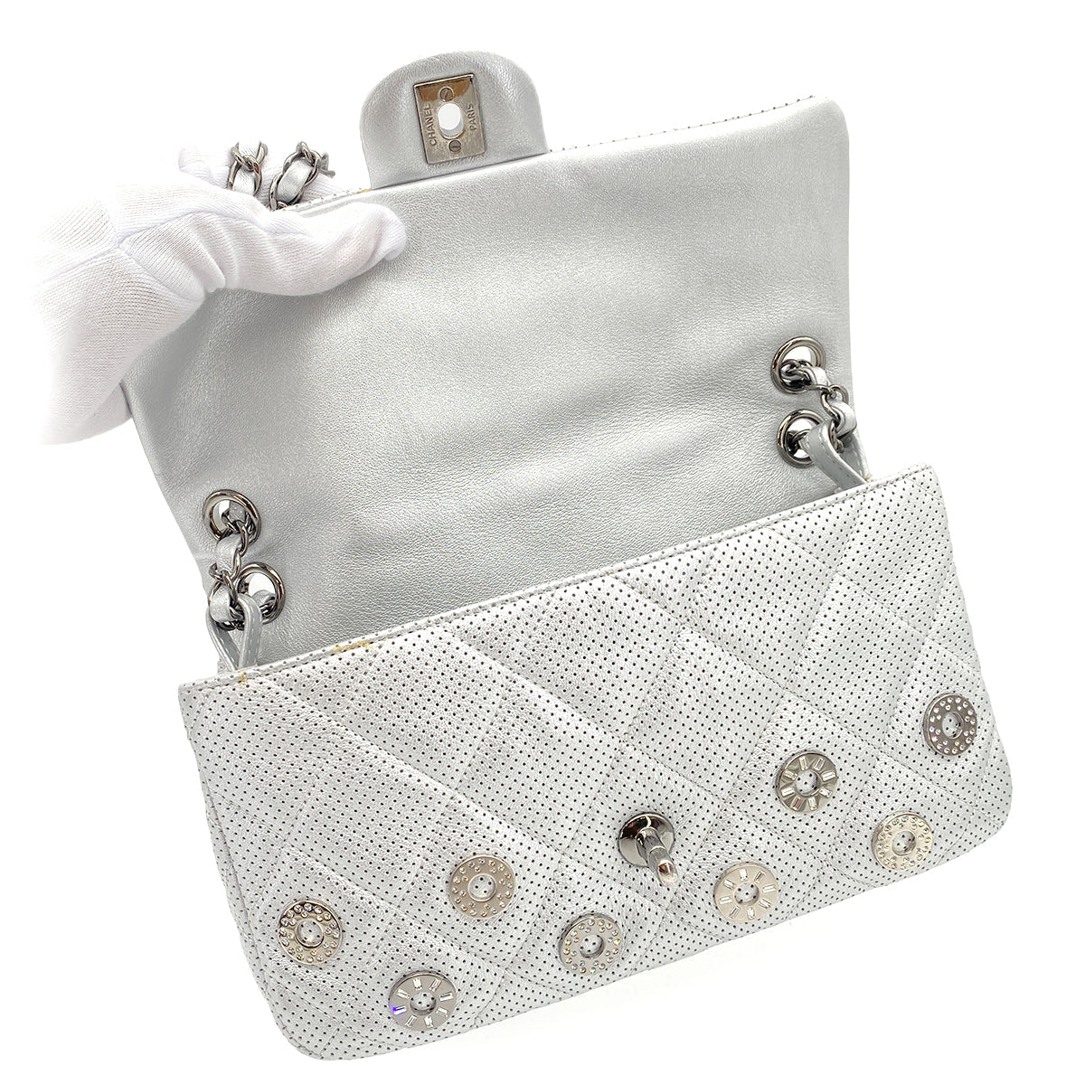 CHANEL MATELASSE CHAIN SHOULDER BAG PUNCHING SILVER LEATHER 90263632