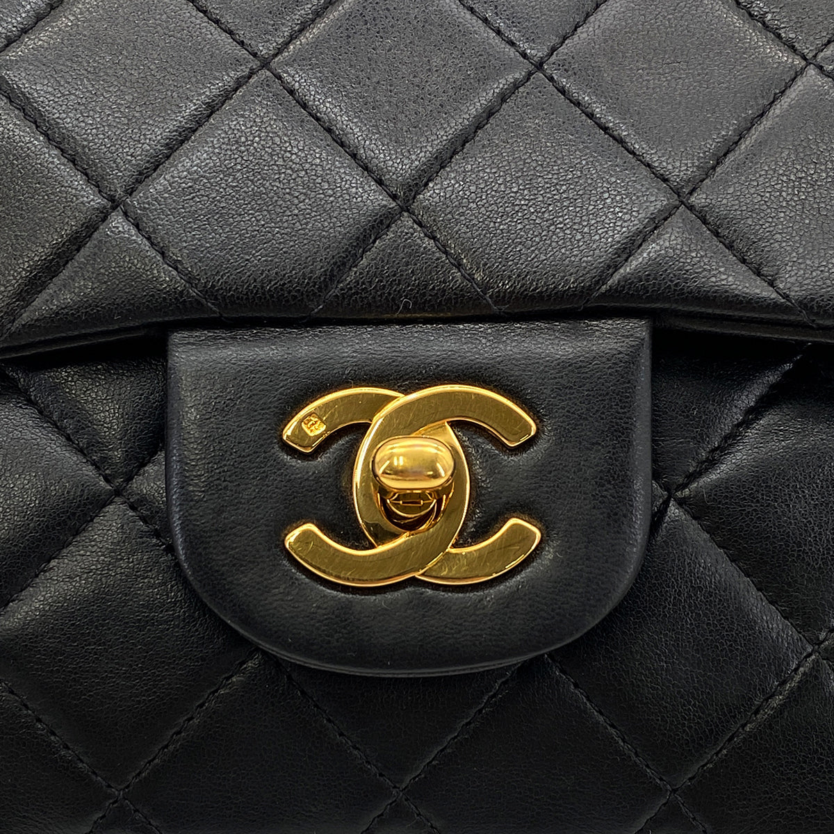 CHANEL VINTAGE CLASSIC FLAP SMALL CHAIN SHOULDER BAG BLACK LAMB SKIN 90268828
