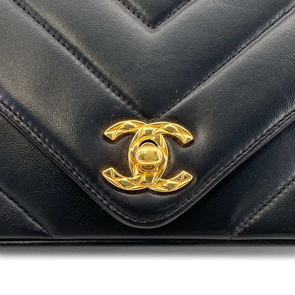 CHANEL VINTAGE CHEVRON BIJOU CHAIN SHOULDER BAG BLACK LAMB SKIN 90271718