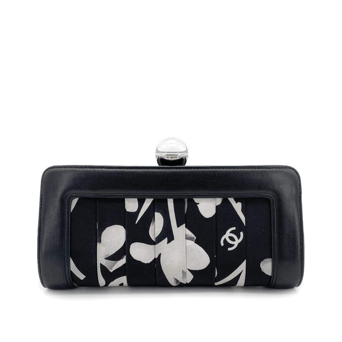 CHANEL VINTAGE CLUTCH BAG BLACK LAMB SKIN SILK 90272489