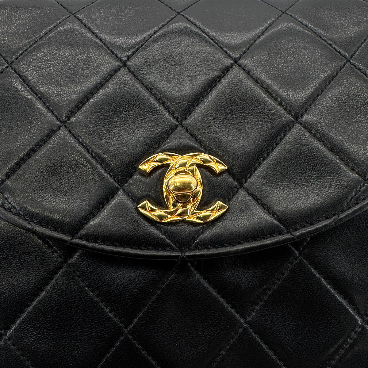 CHANEL VINTAGE MATELASSE BIJOU CHAIN SHOULDER BAG BLACK LAMB SKIN 90280712