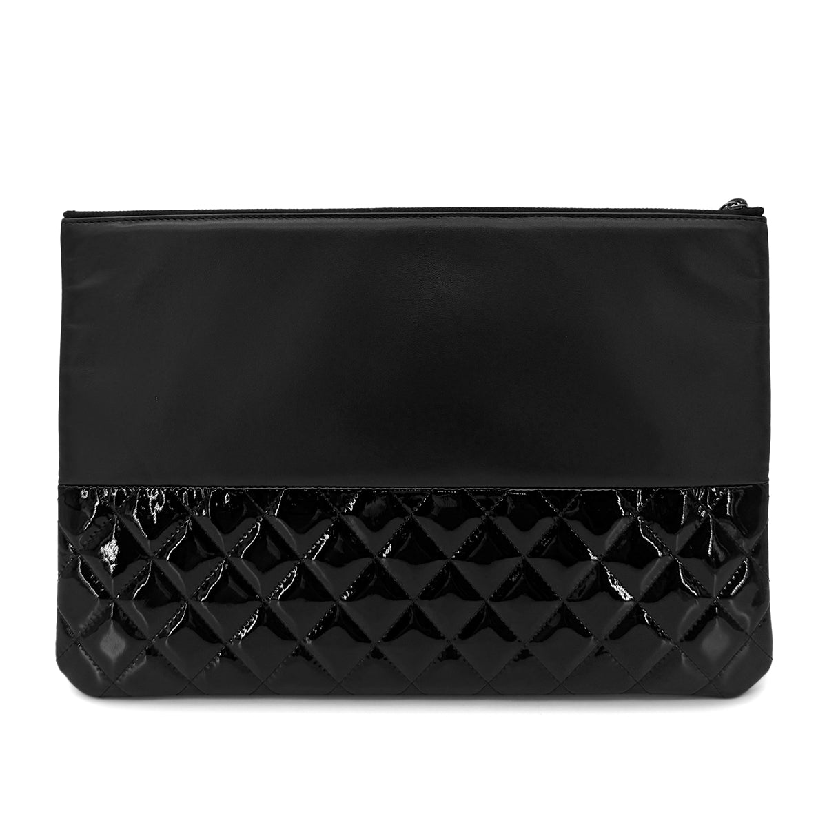 CHANEL MATELASSE CLUTCH BAG BLACK ENAMEL LEATHER 90283110