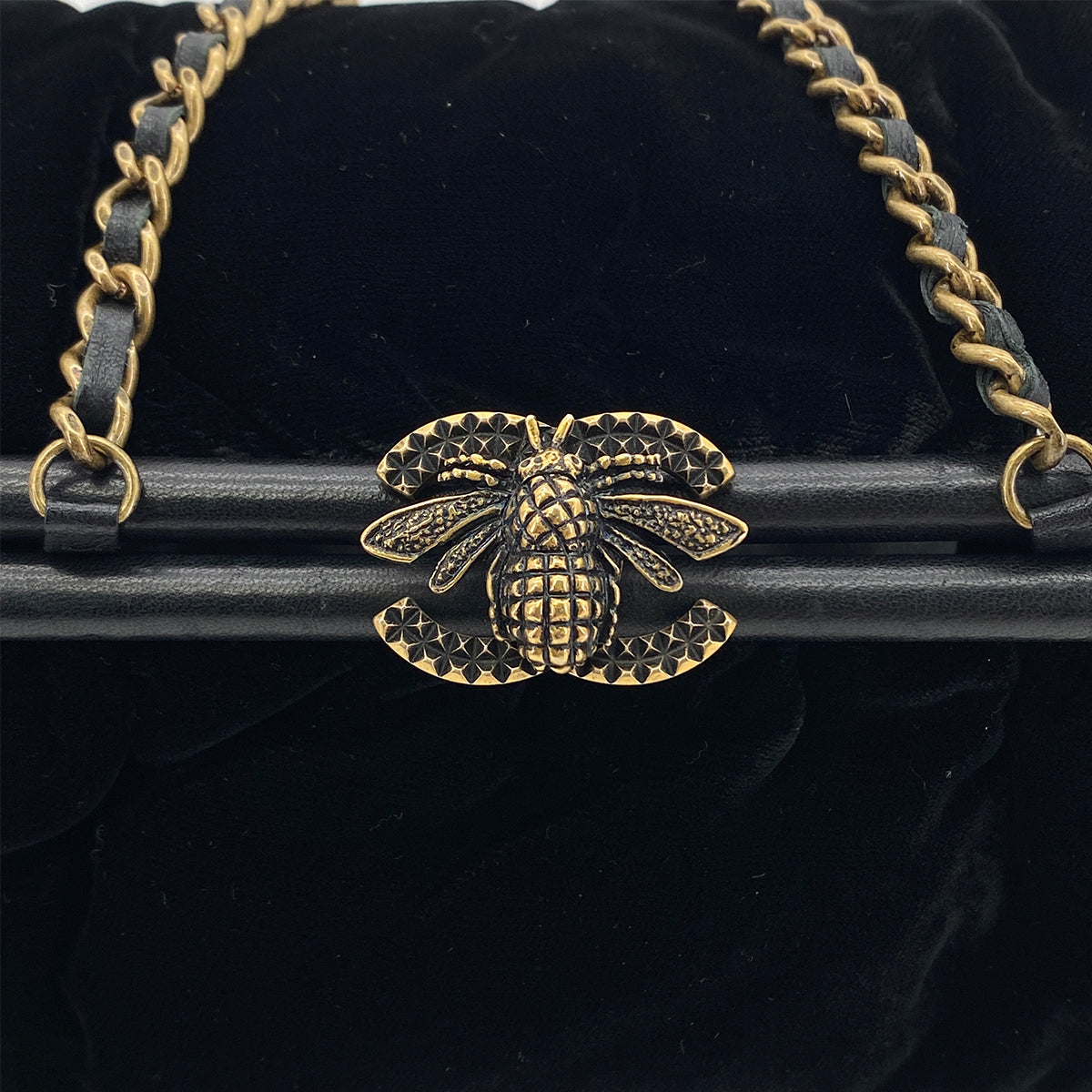 CHANEL BEE CHAIN SHOULDER BAG BLACK VELOR 90284156