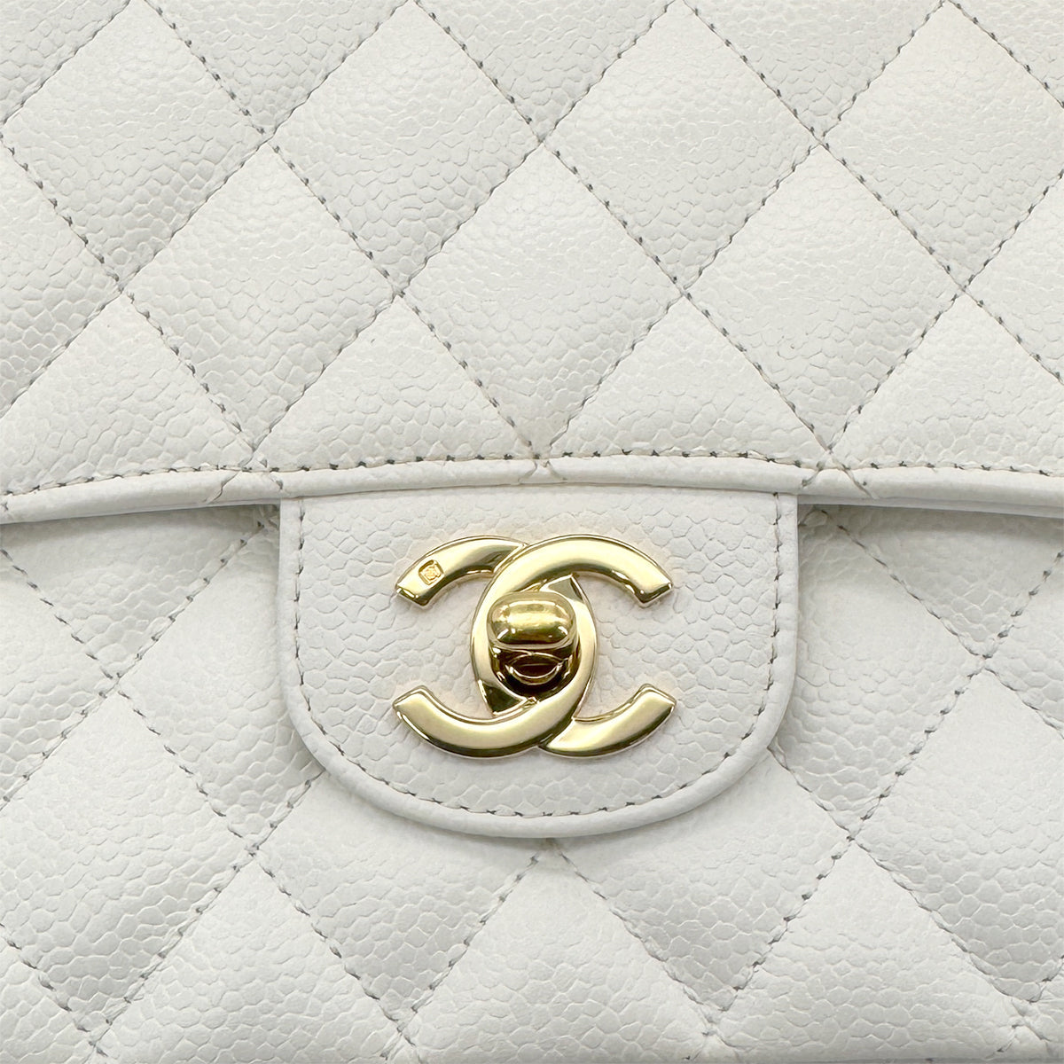 CHANEL VINTAGE CLASSIC FLAP MEDIUM CHAIN SHOULDER BAG WHITE CAVIAR SKIN 90301011