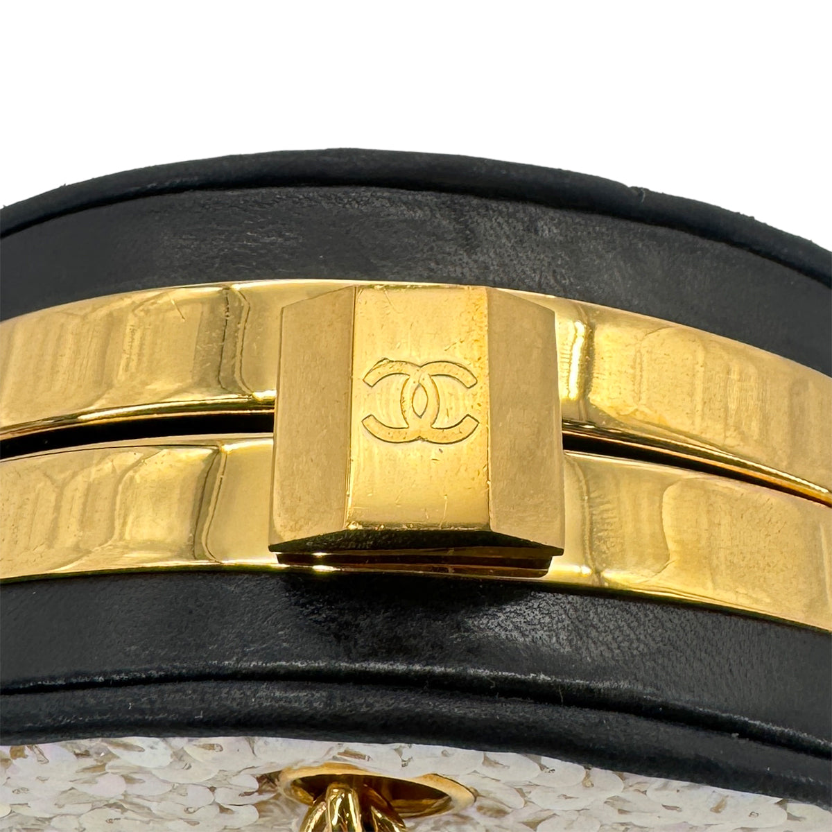 CHANEL VINTAGE COCOMARK KISS LOCK CHAIN SHOULDER BAG WHITE SEQUINS 90303023