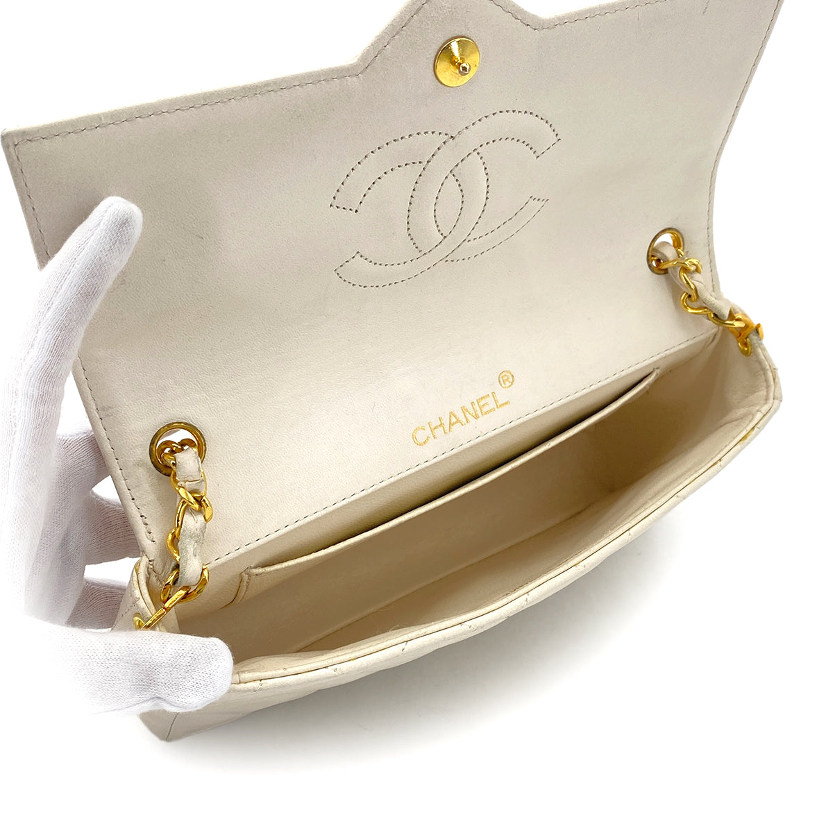 CHANEL VINTAGE MINI MATELASSE BIG COCO CHAIN SHOULDER BAG WHITE LAMB SKIN 90303314