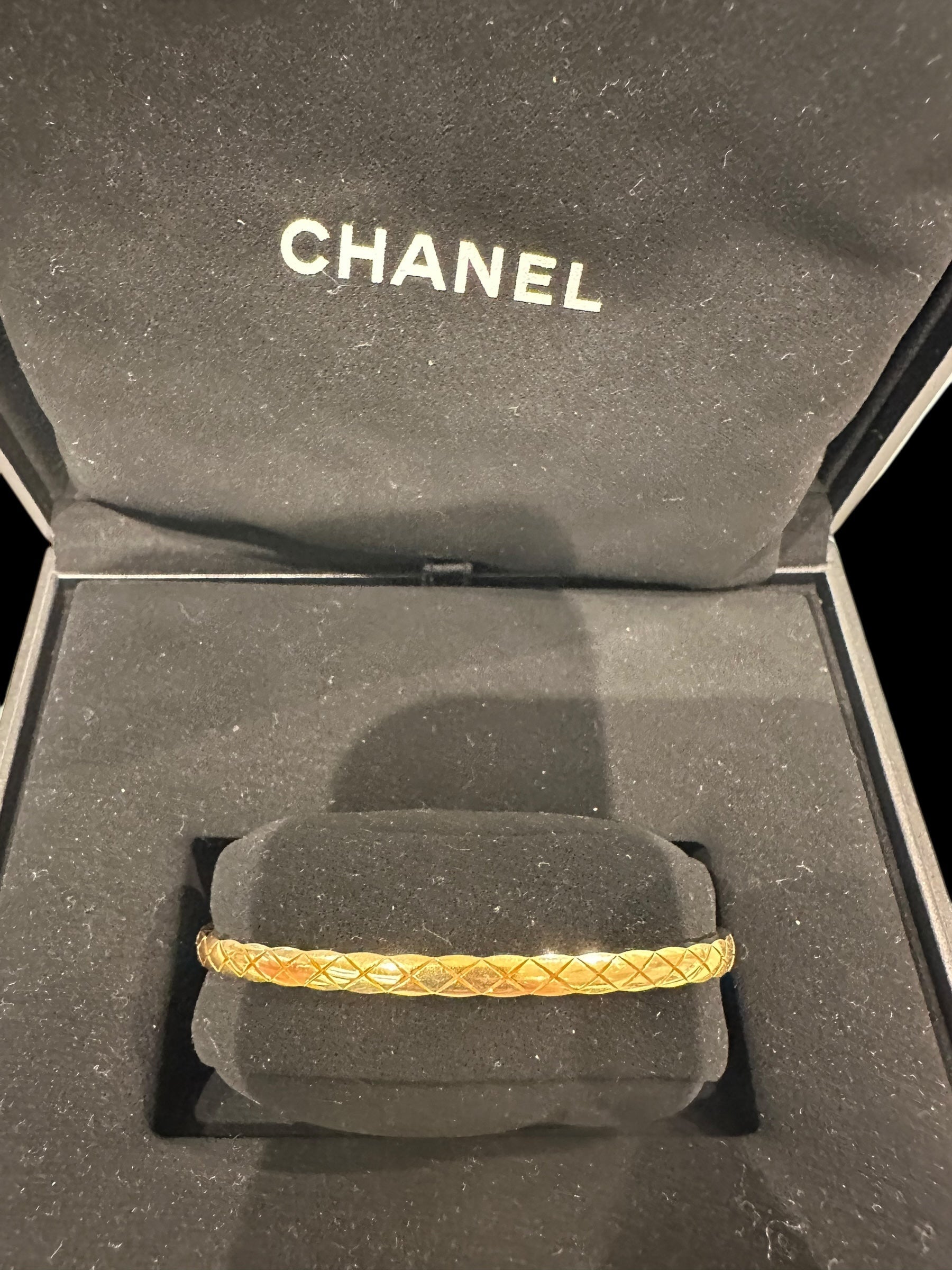 Chanel Coco Crush Bangle in YG #M