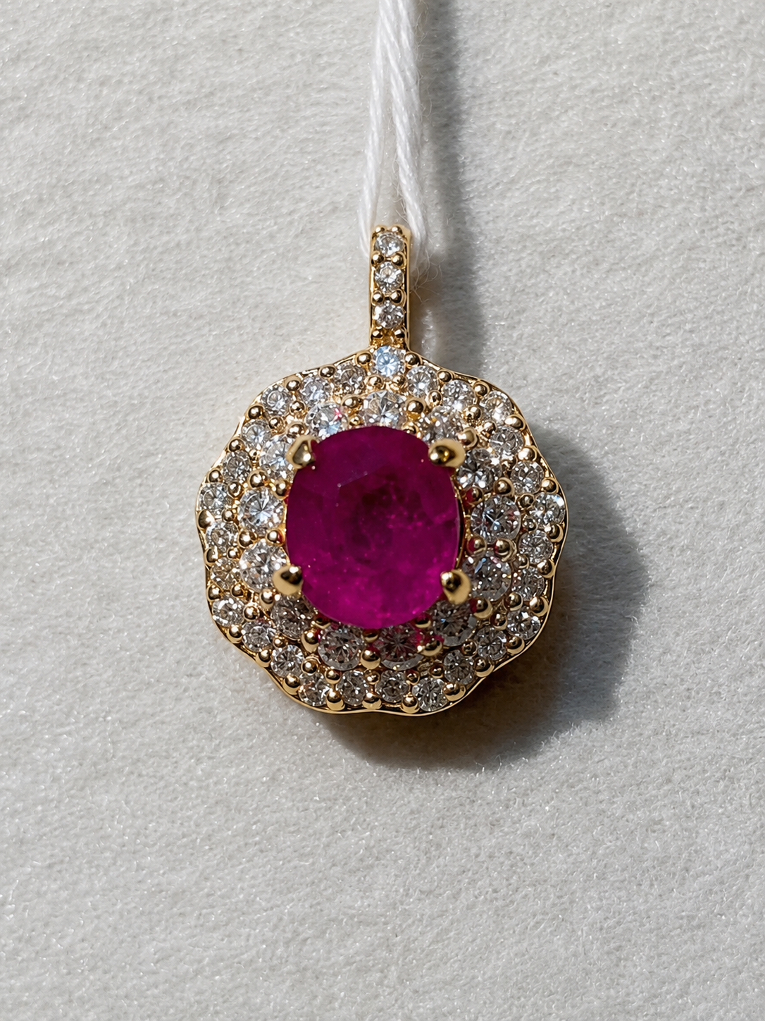 - Pendant in K18 - Pigeon-Blood Ruby 1.33 + D0.52 (鑑 / Myanmar) 4965 JJC1341