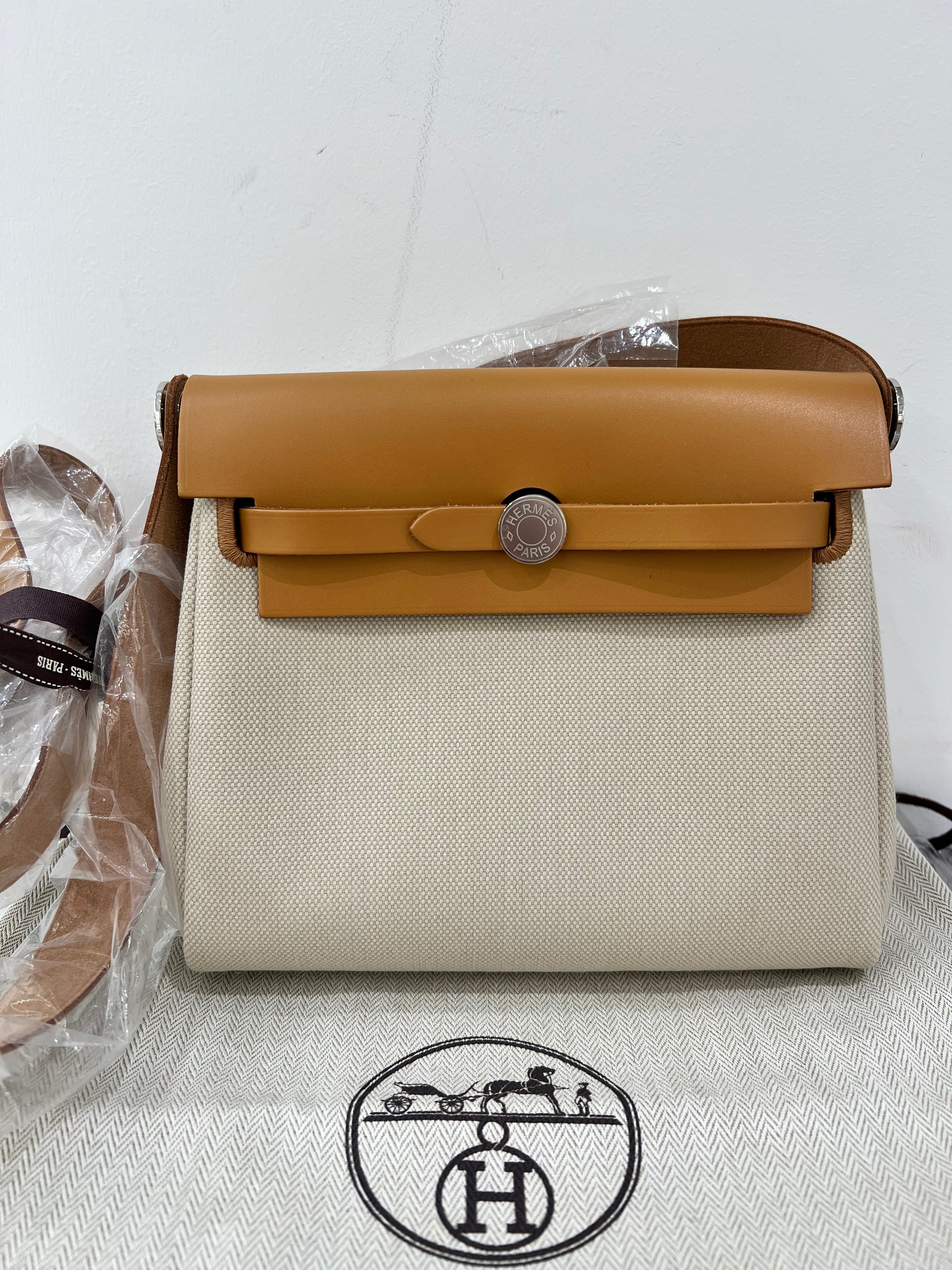 HERMES HERBAG ZIP TOILE MILITAIRE+VACHE HUNTER BETON+NATURAL SABLE CROSSBODY BAG SIZE 20 2000000143941