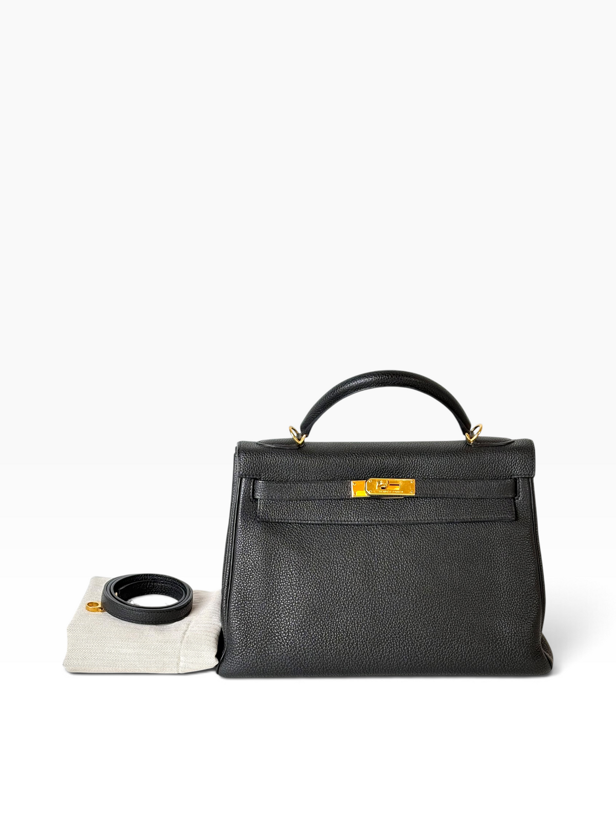 Hermes Kelly 32 in Black Togo with GHW
