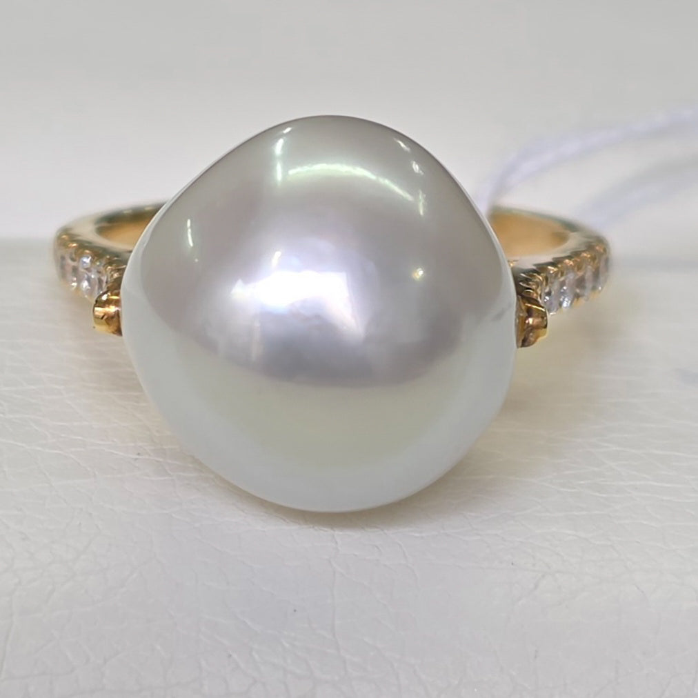 18KSouth Sea Pearl Ring SSP 12.6mm D 0.25 Sz 6 4.5g RLPR109