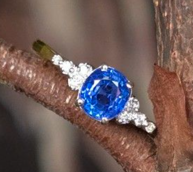 0.85ct Unheated Burma Sapphire Ring with natural diamonds in 18K gold setting SKH1143