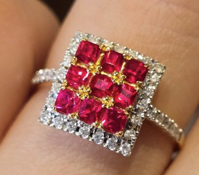 1.8ct Unheated Burma Spinel (Mansin) with natural diamonds in 18K gold setting SKH1123