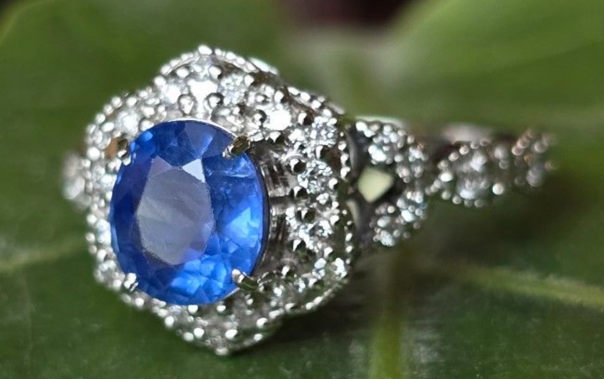 1.56ct Unheated Burma Sapphire (Baby Blue color) with diamonds in 18K gold setting SKH1146