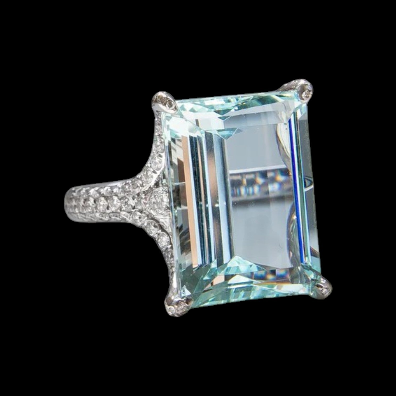 11.23ct Aquamarine and 1.02ct (EFG VS) Diamond Cocktail Ring set in Platinum