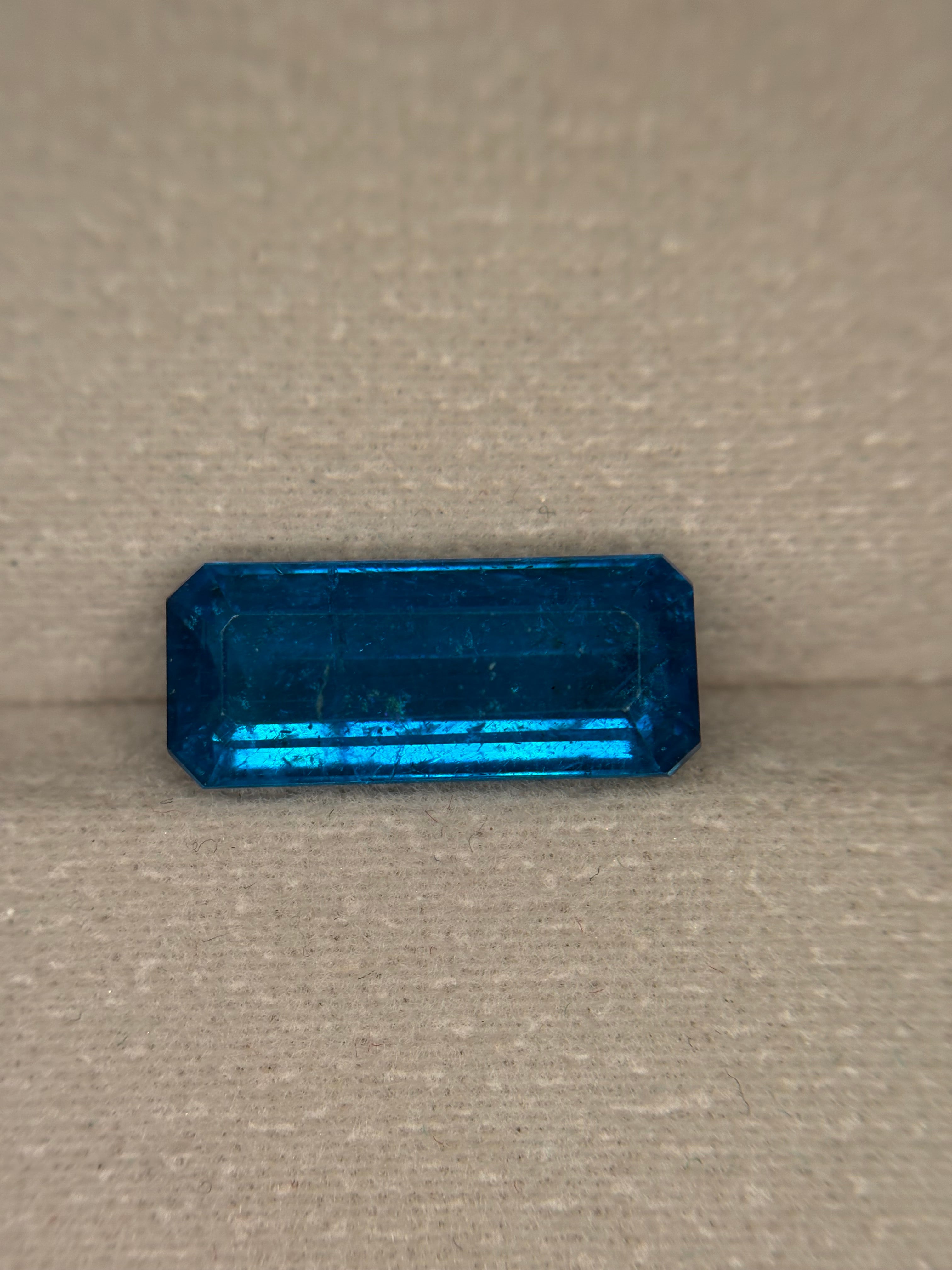 4.75ct Electric Blue Apatite Emerald rare THAIC0332