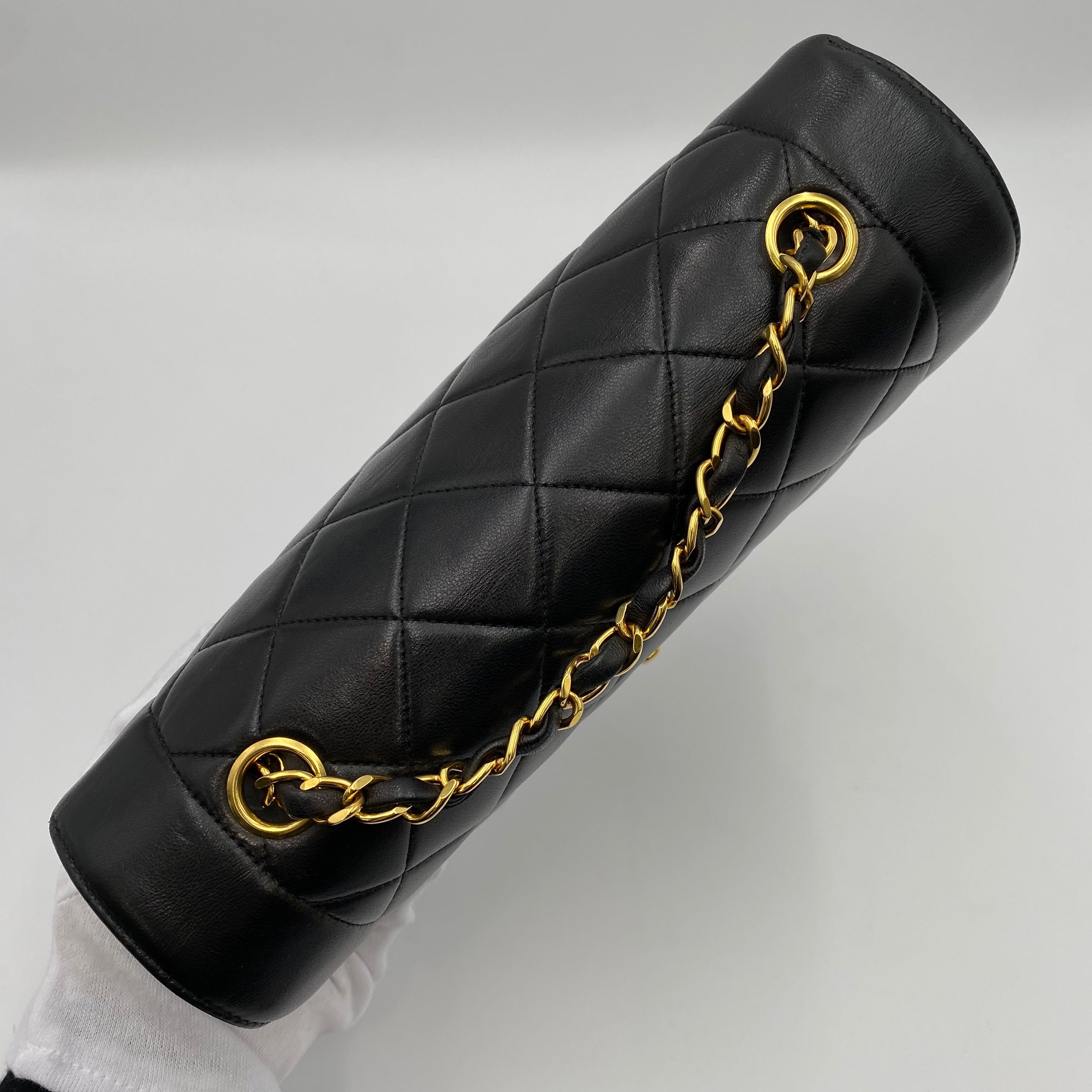CHANEL VINTAGE DIANA MEDIUM CHAIN SHOULDER BAG BLACK LAMB SKIN 90220274