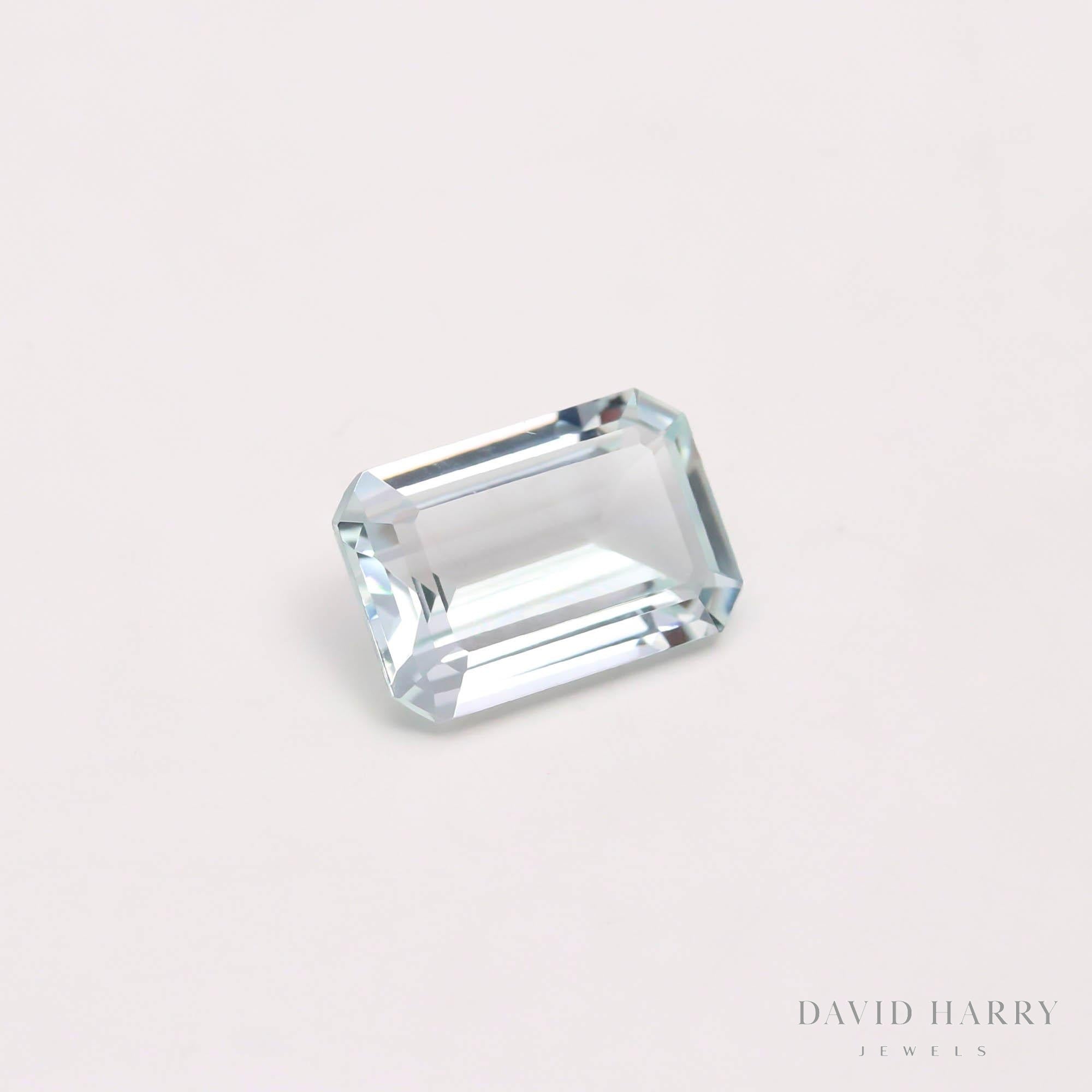 4.9ct Blue Aquamarine