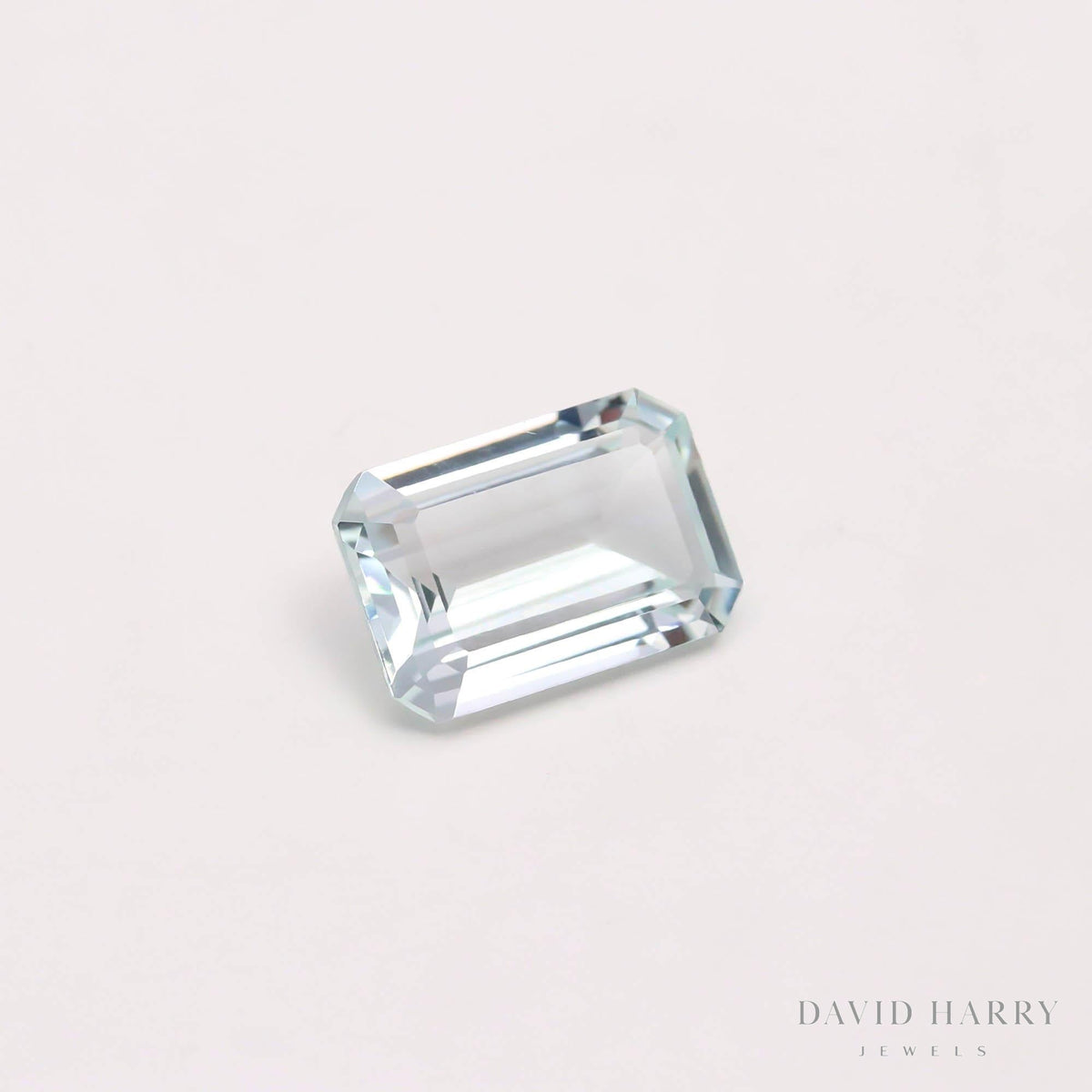 4.9ct Blue Aquamarine