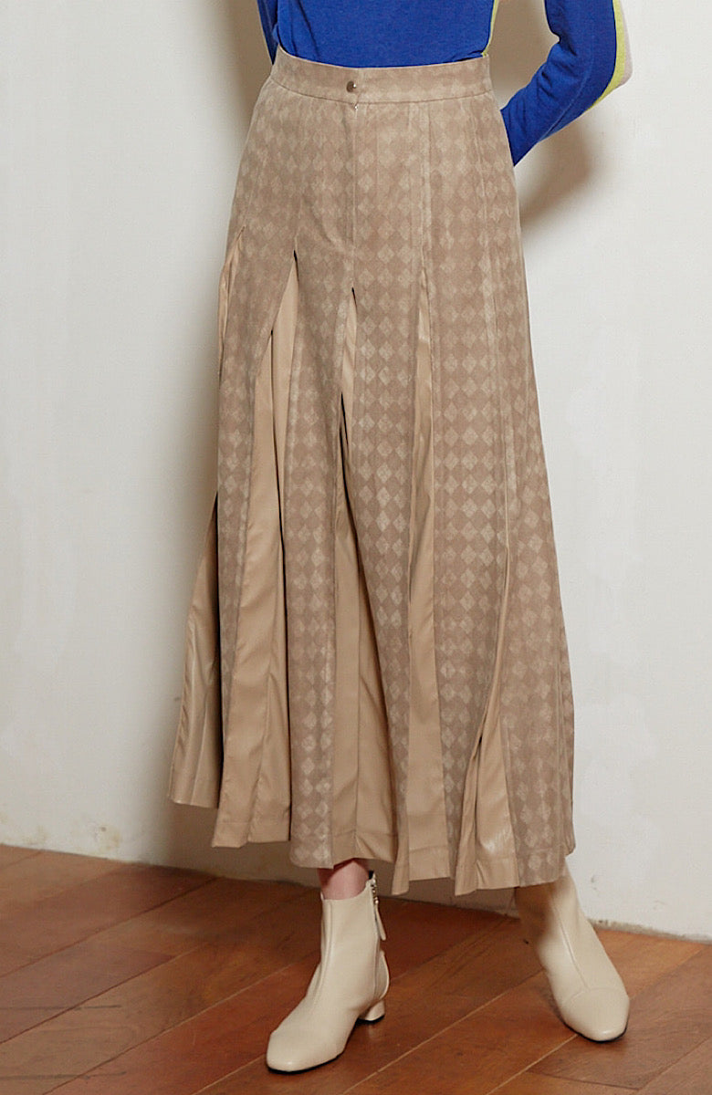 PLEATED MAXI SKIRT