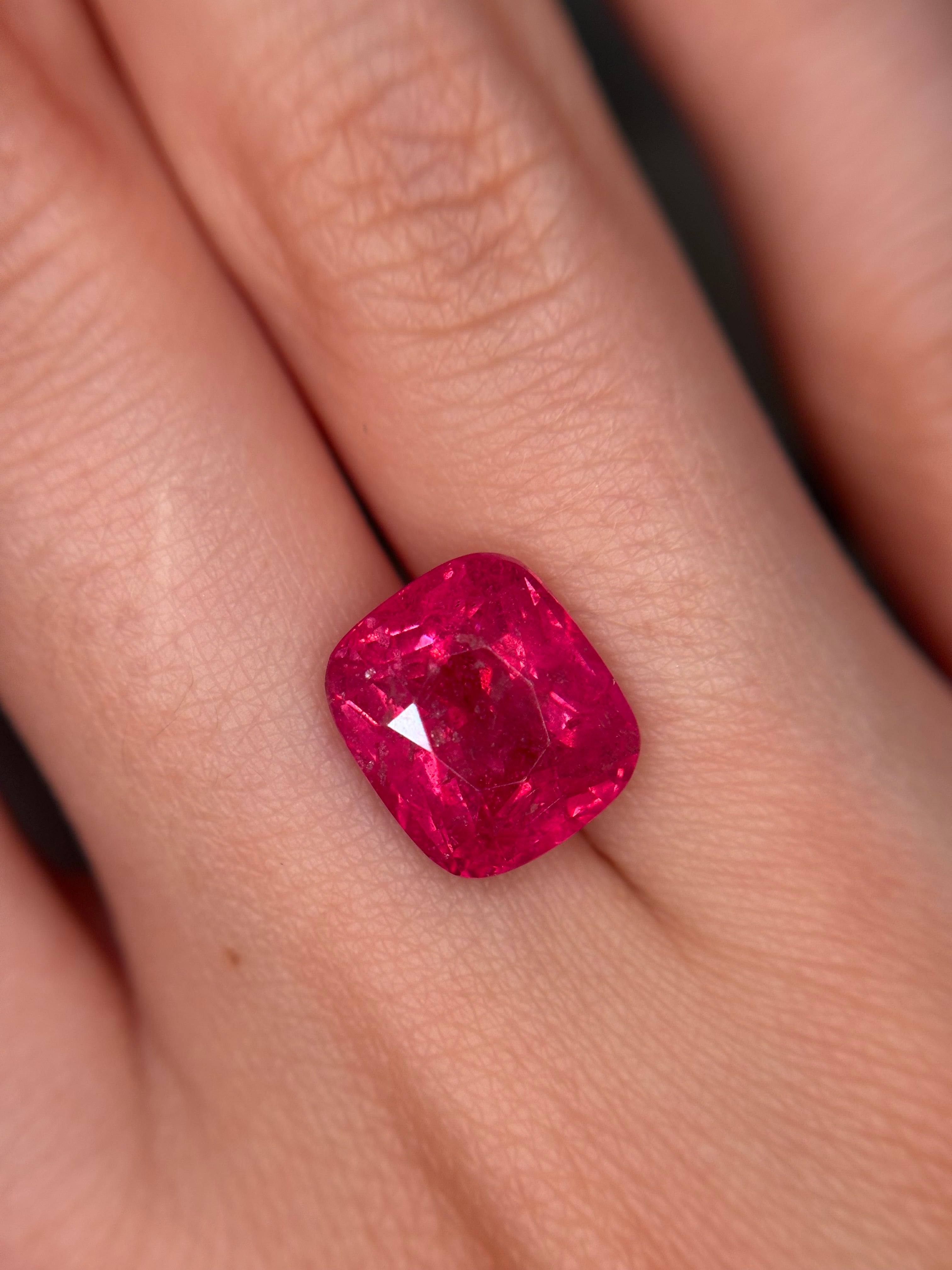 4.49ct Vivid Spinel Mahenge Cushion with certificate DXBCS5745