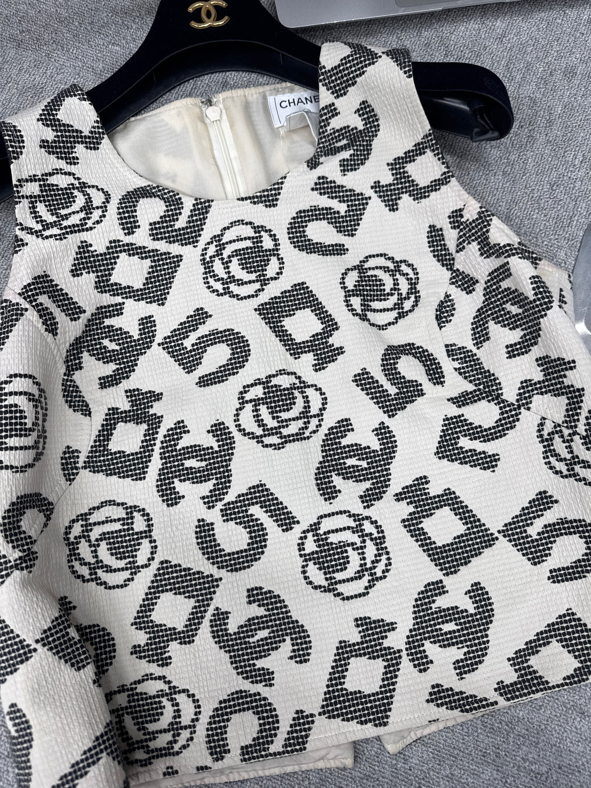 101787 Chanel multi logo vest 44