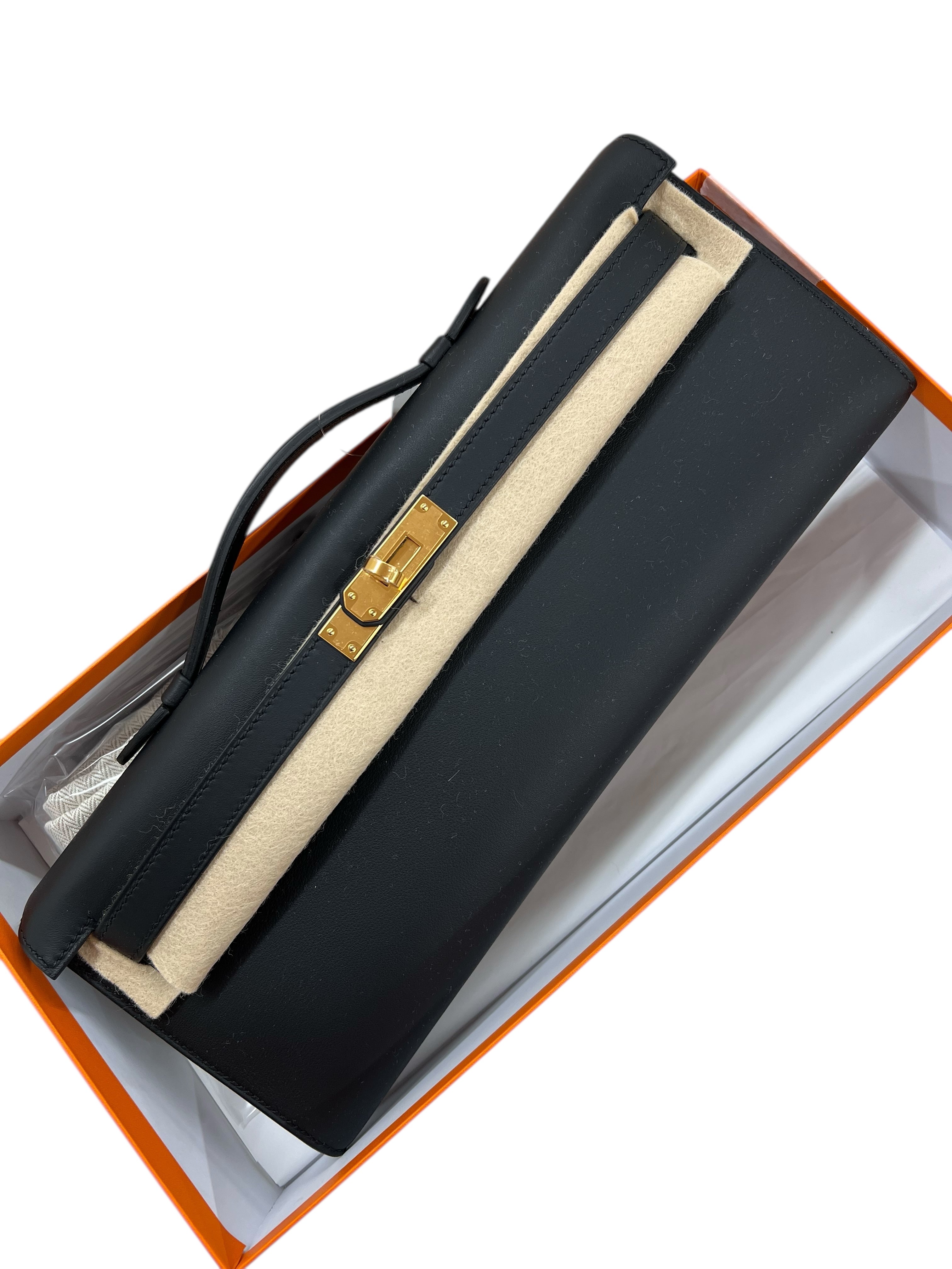 Hermes Kelly cut Black Swift GHW #K SKCJB-296589