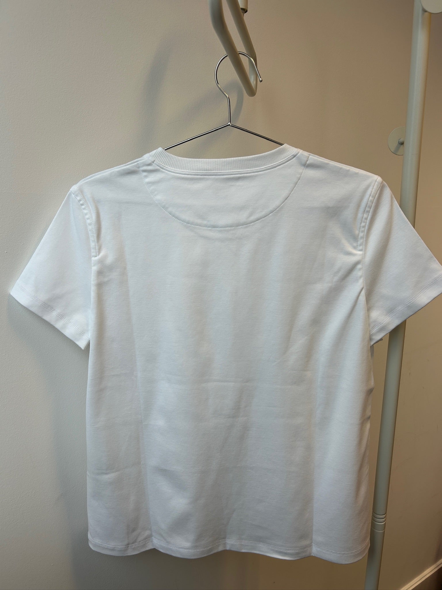 Size 40 - Hermès White Droit Cartouche Printed Straight T-Shirt
